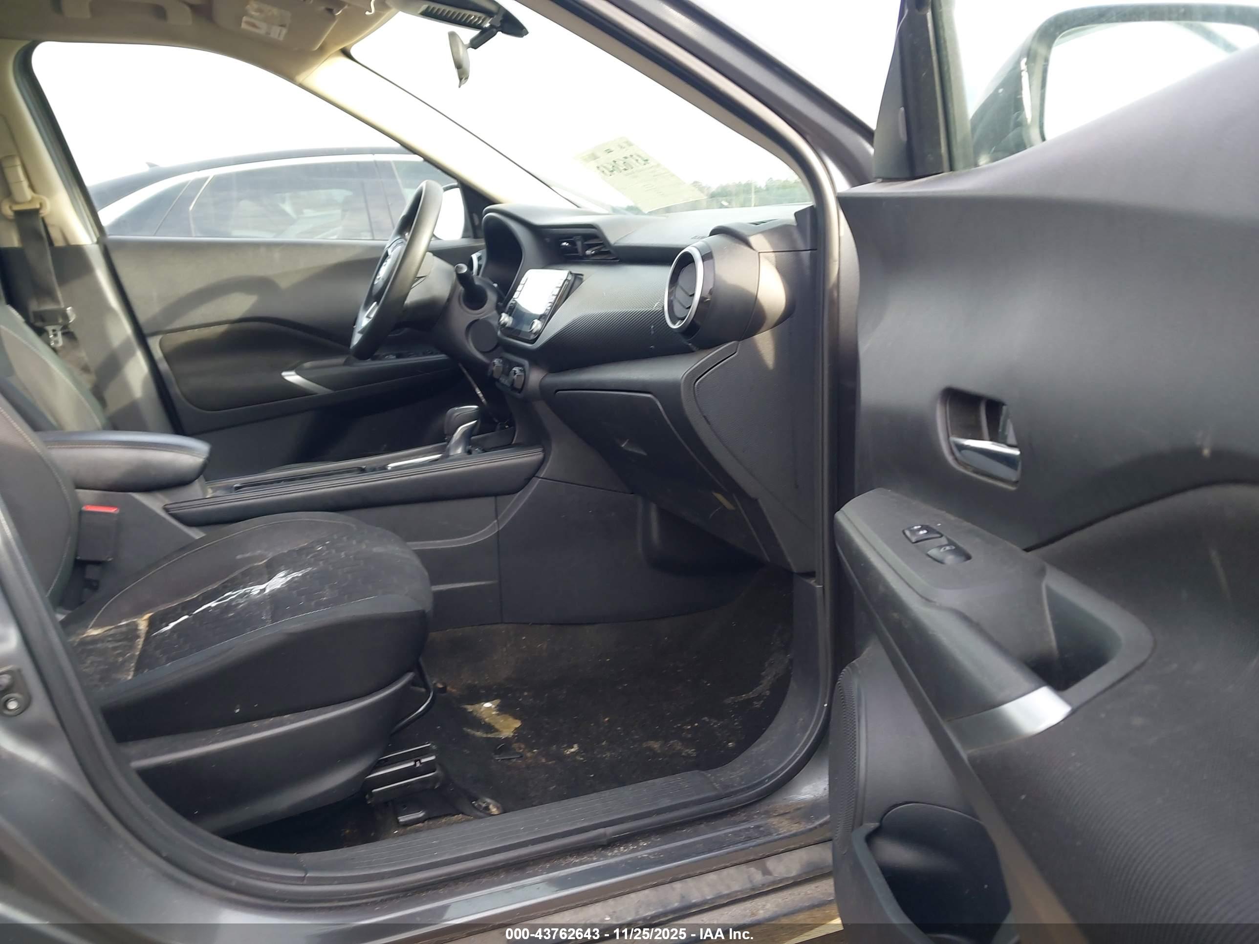 NISSAN KICKS image 5