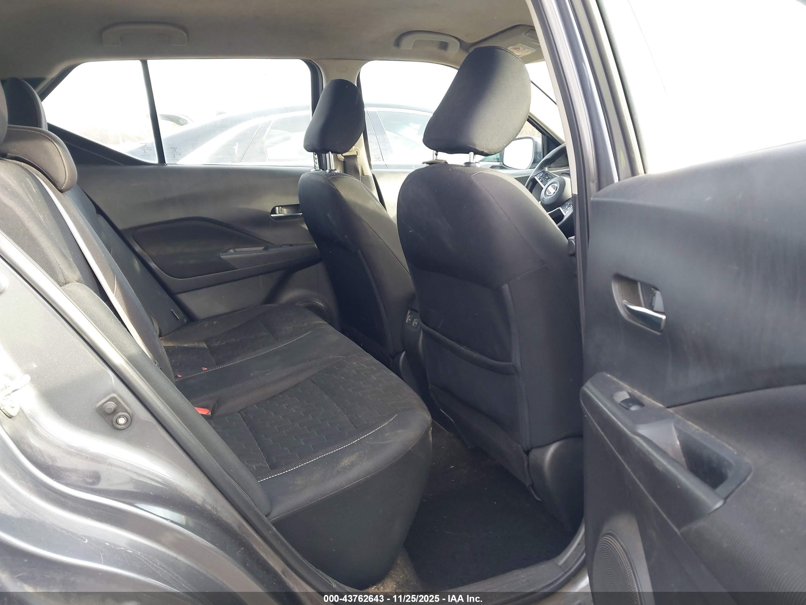 NISSAN KICKS image 8