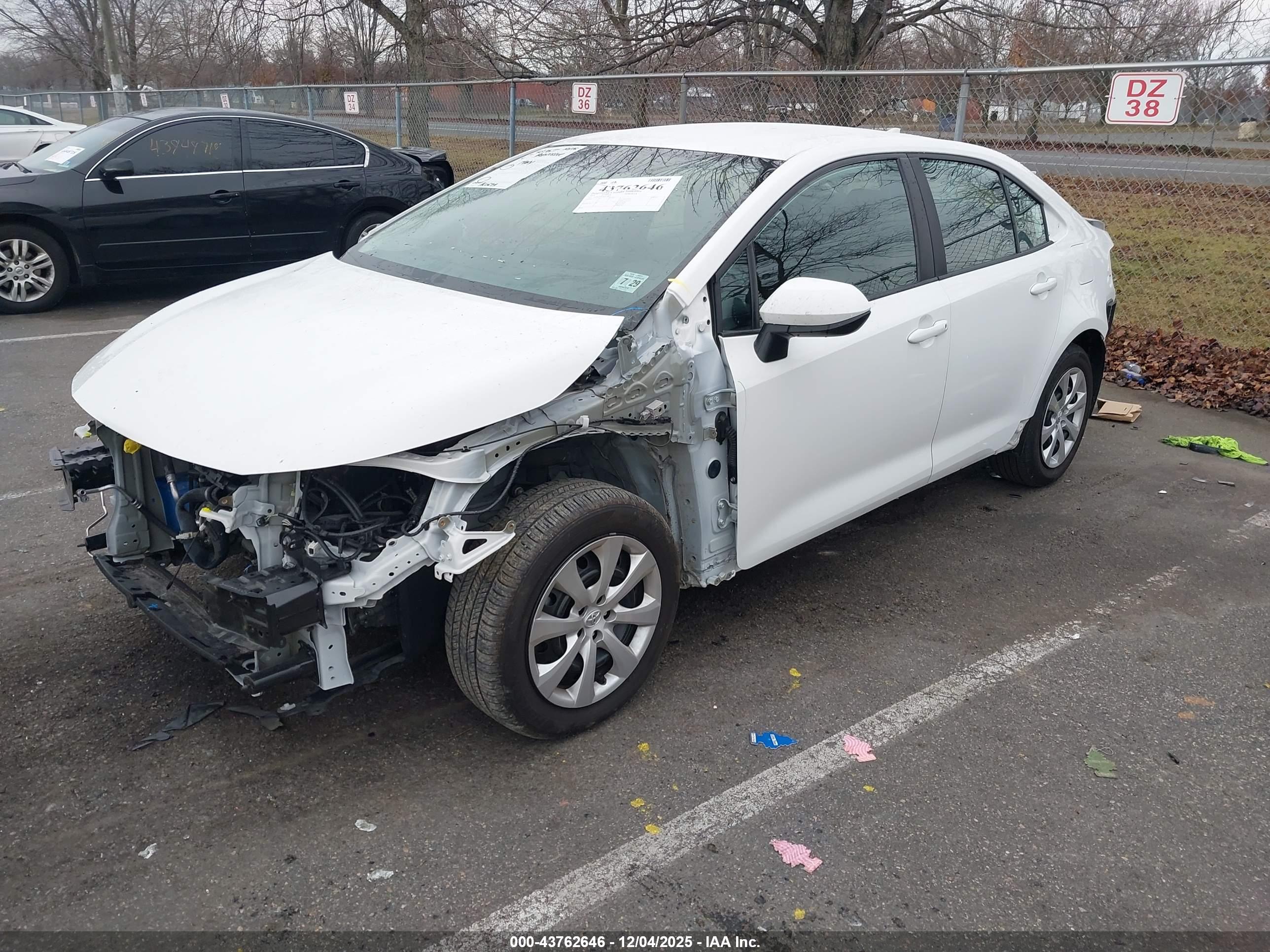TOYOTA COROLLA image 2