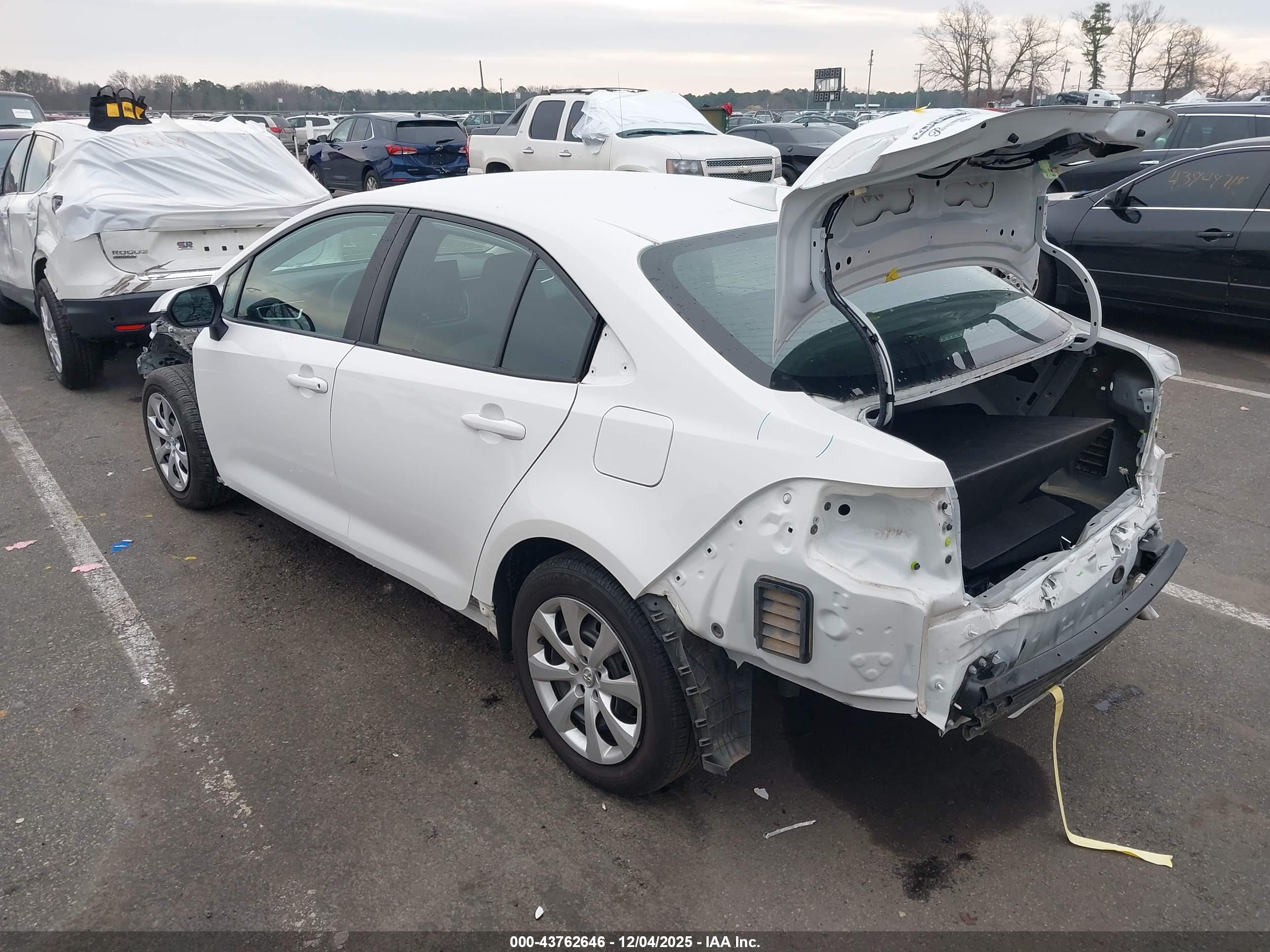 TOYOTA COROLLA image 3