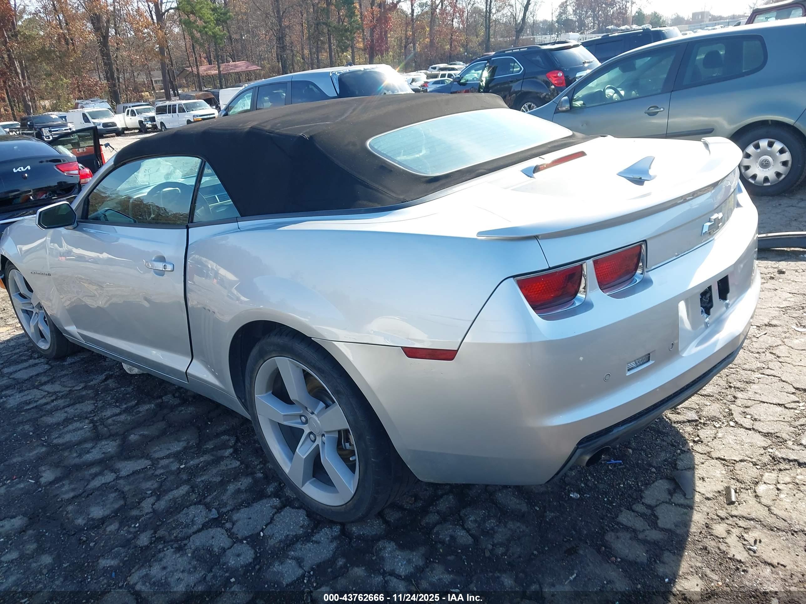 CHEVROLET CAMARO image 3