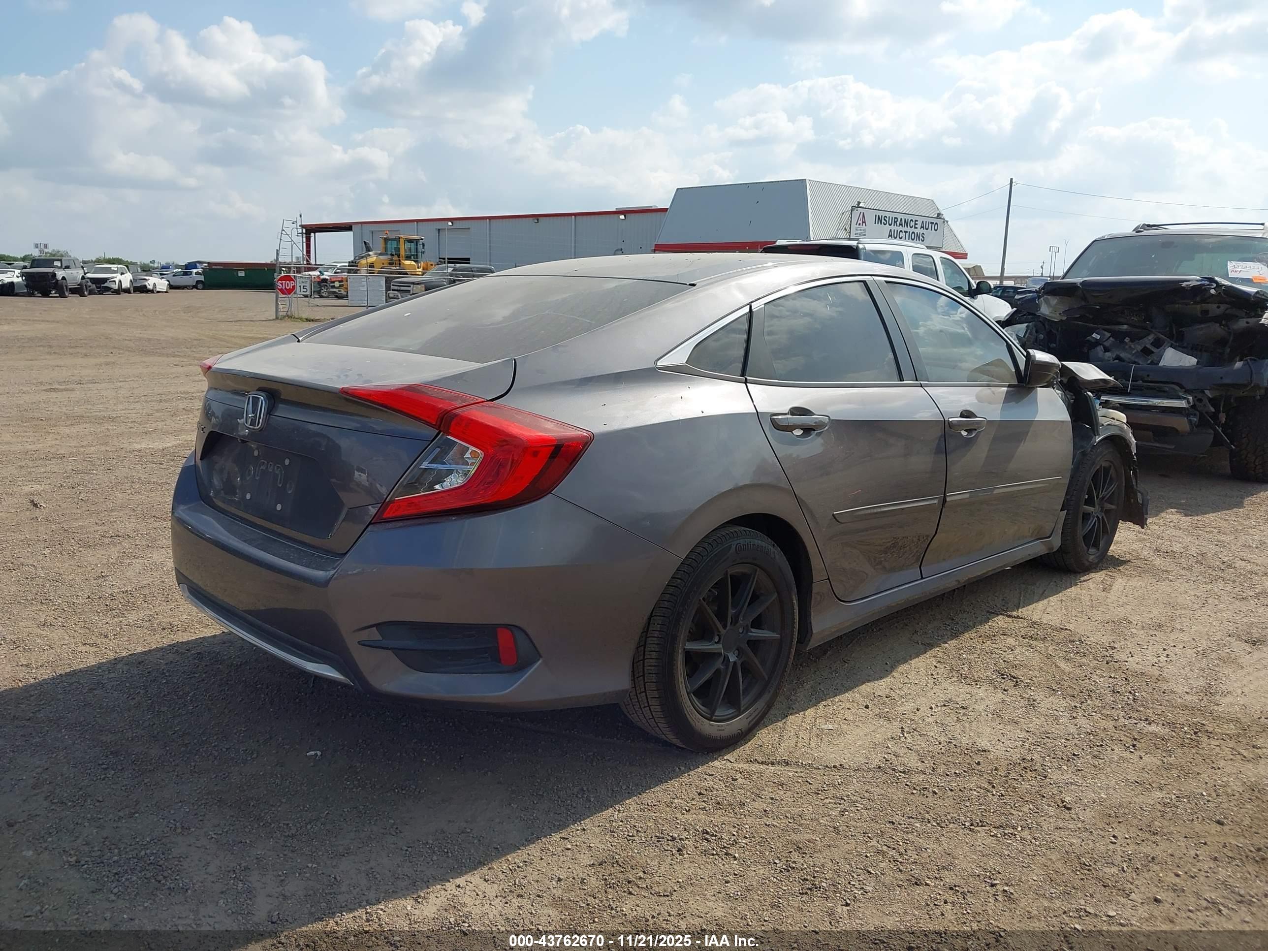 HONDA CIVIC image 4