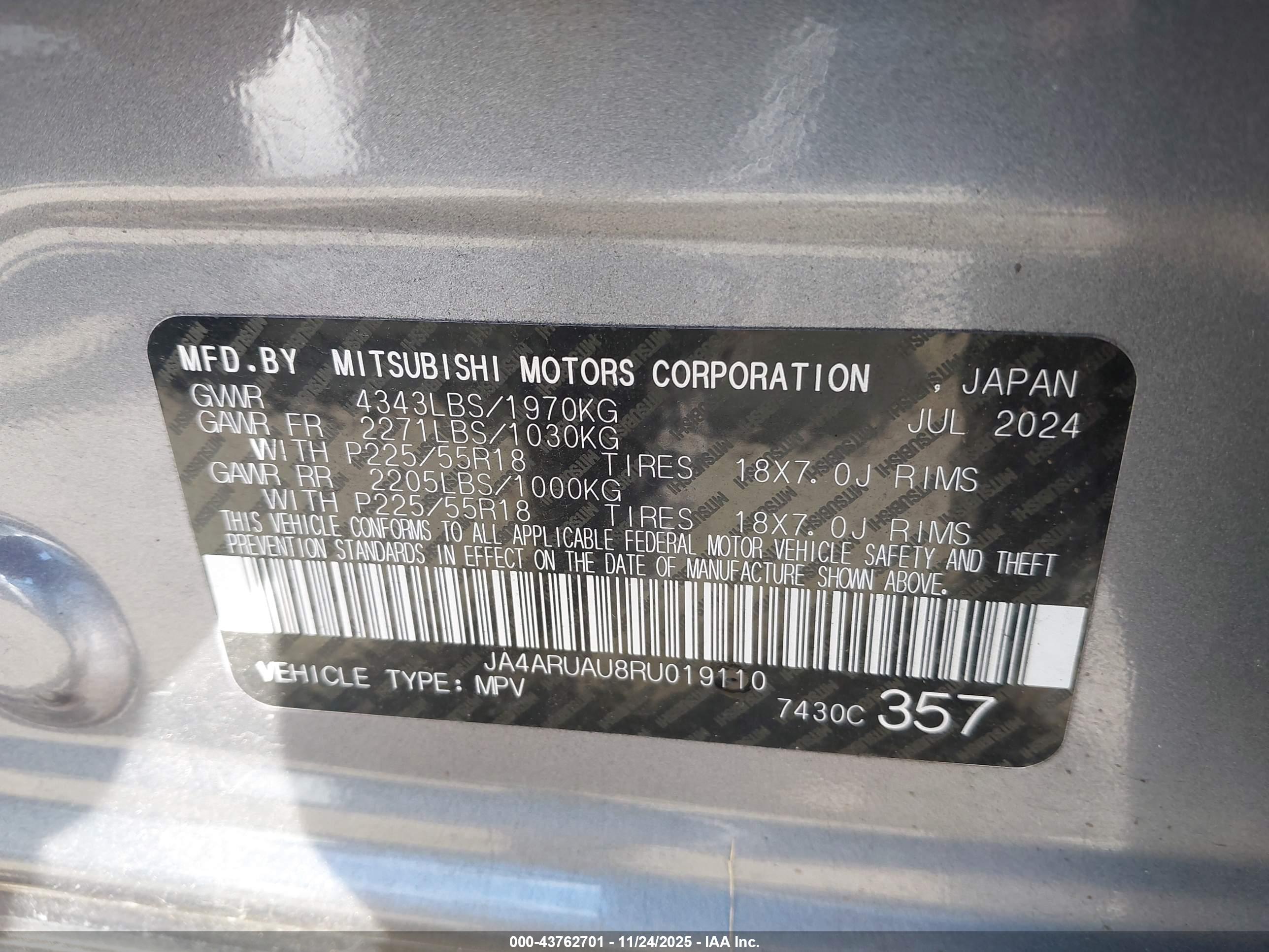 MITSUBISHI OUTLANDER image 9