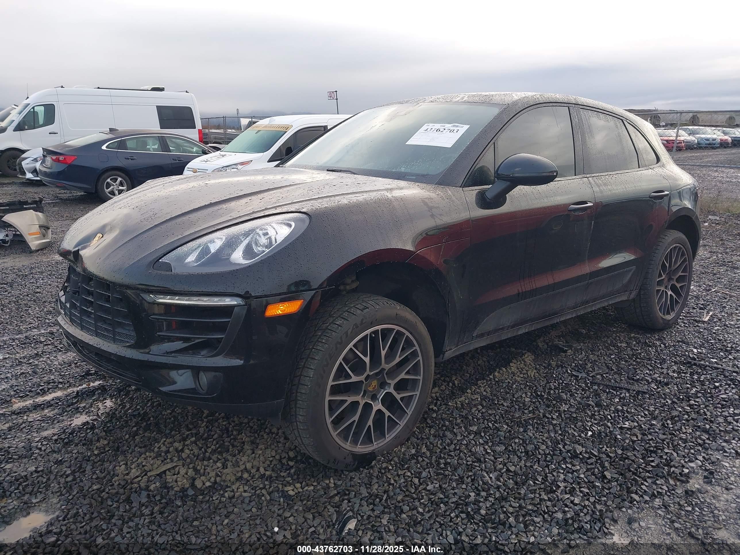 PORSCHE MACAN image 2