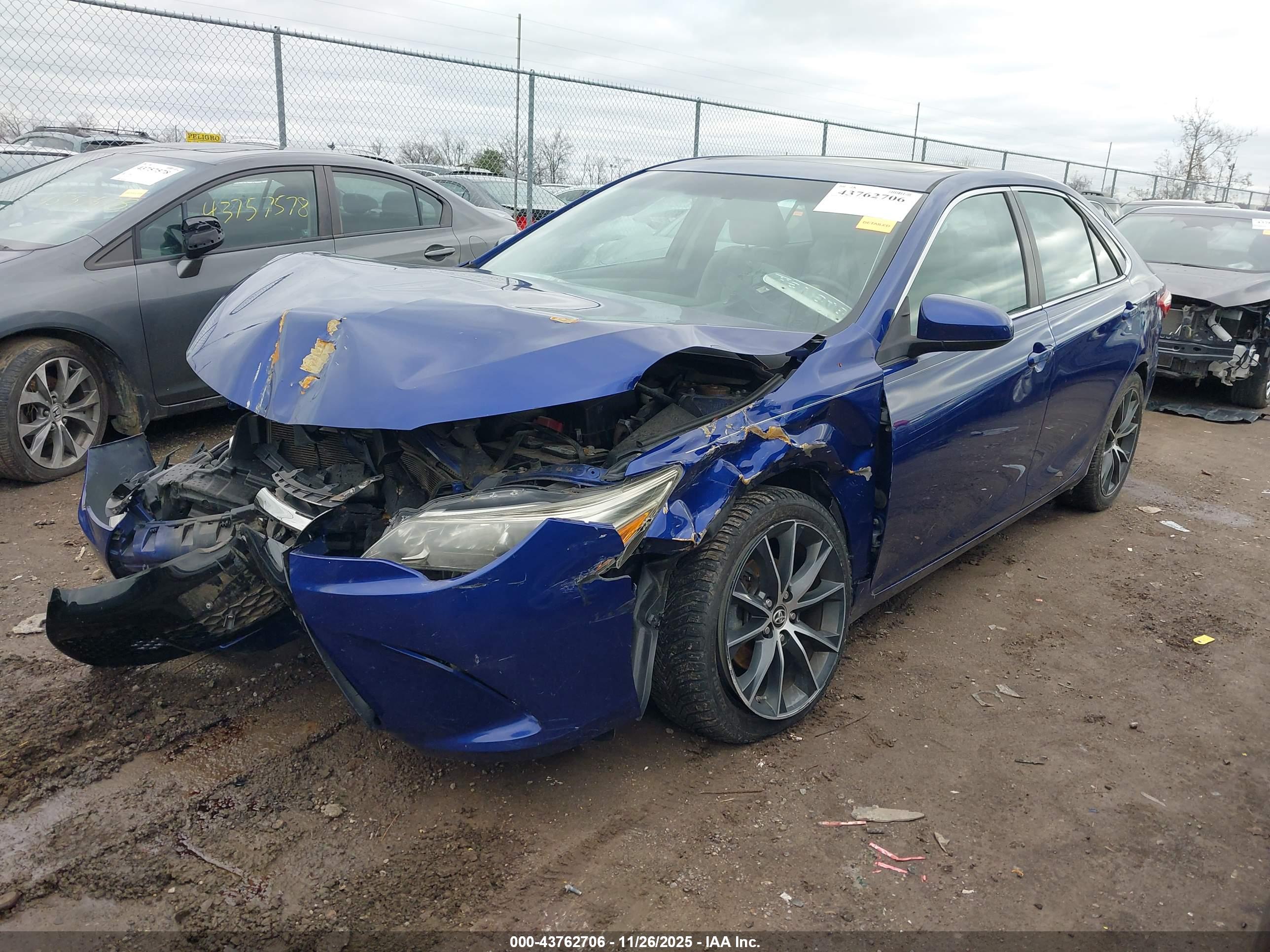 TOYOTA CAMRY image 2