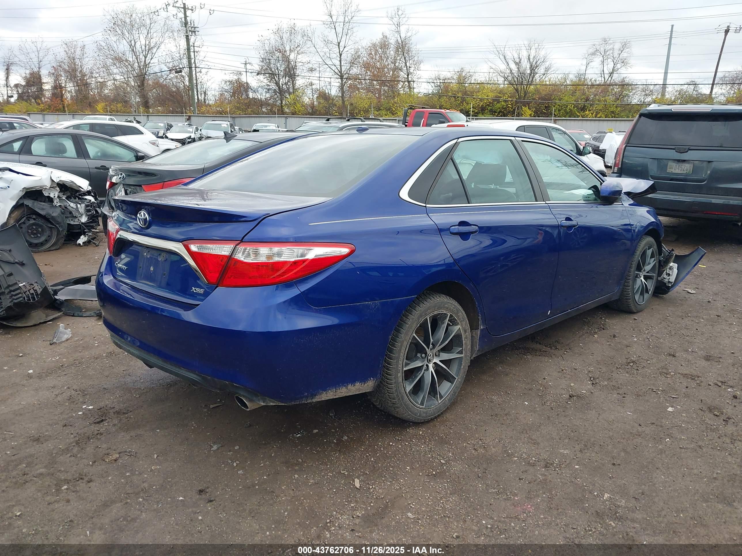 TOYOTA CAMRY image 4