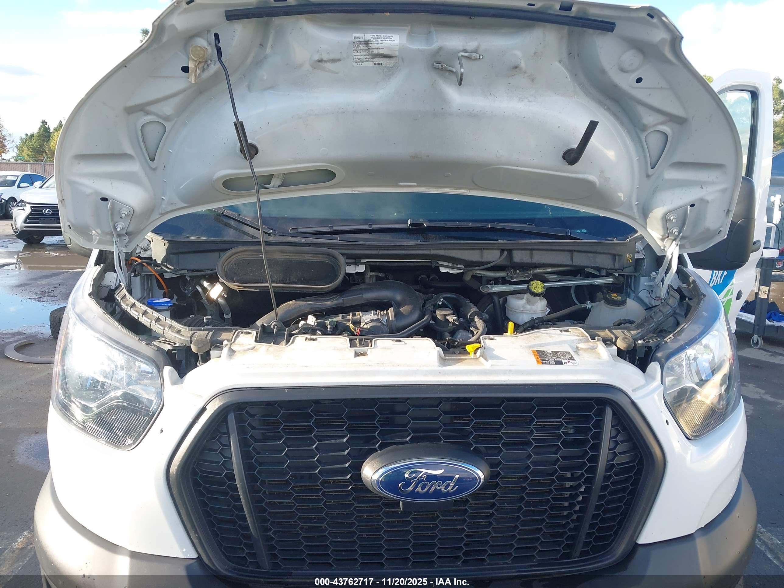 FORD TRANSIT-150 image 10