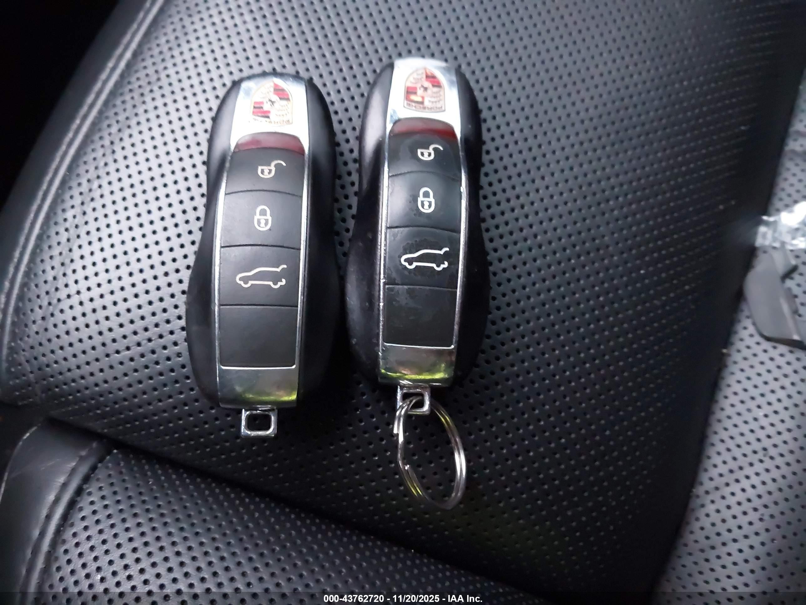PORSCHE CAYENNE image 11