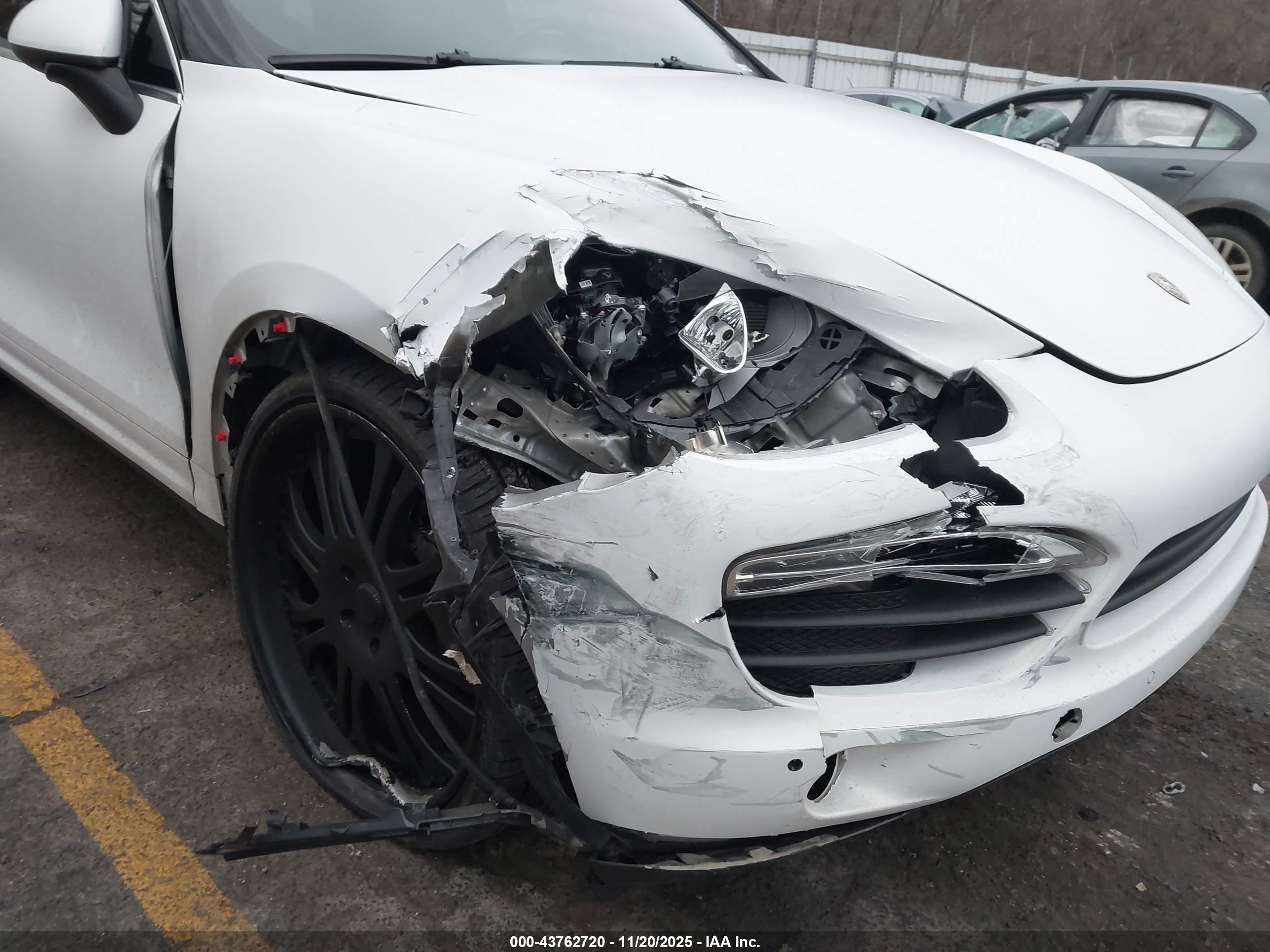 PORSCHE CAYENNE image 6