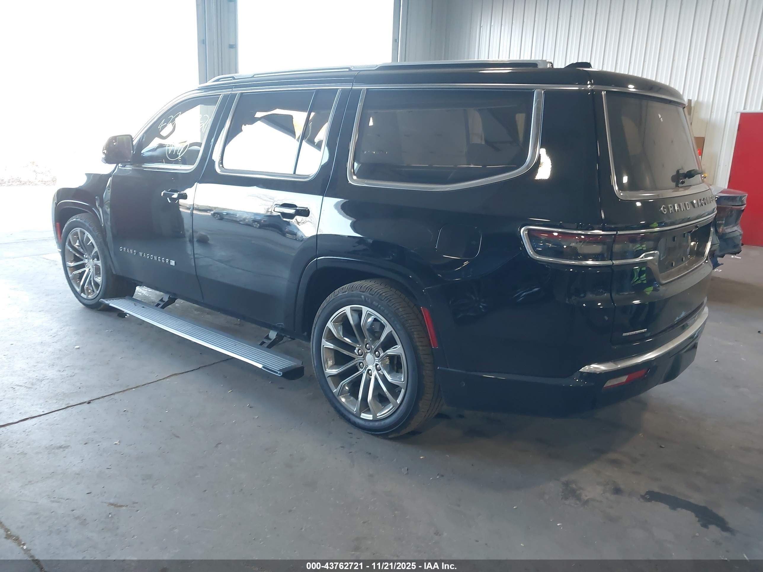 JEEP GRAND image 3