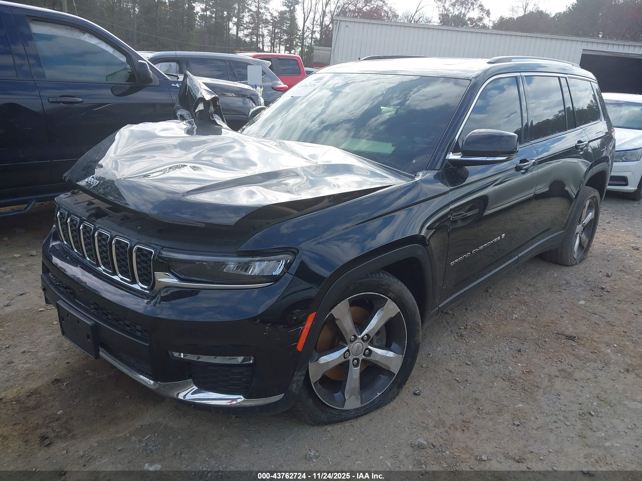 JEEP GRAND image 2