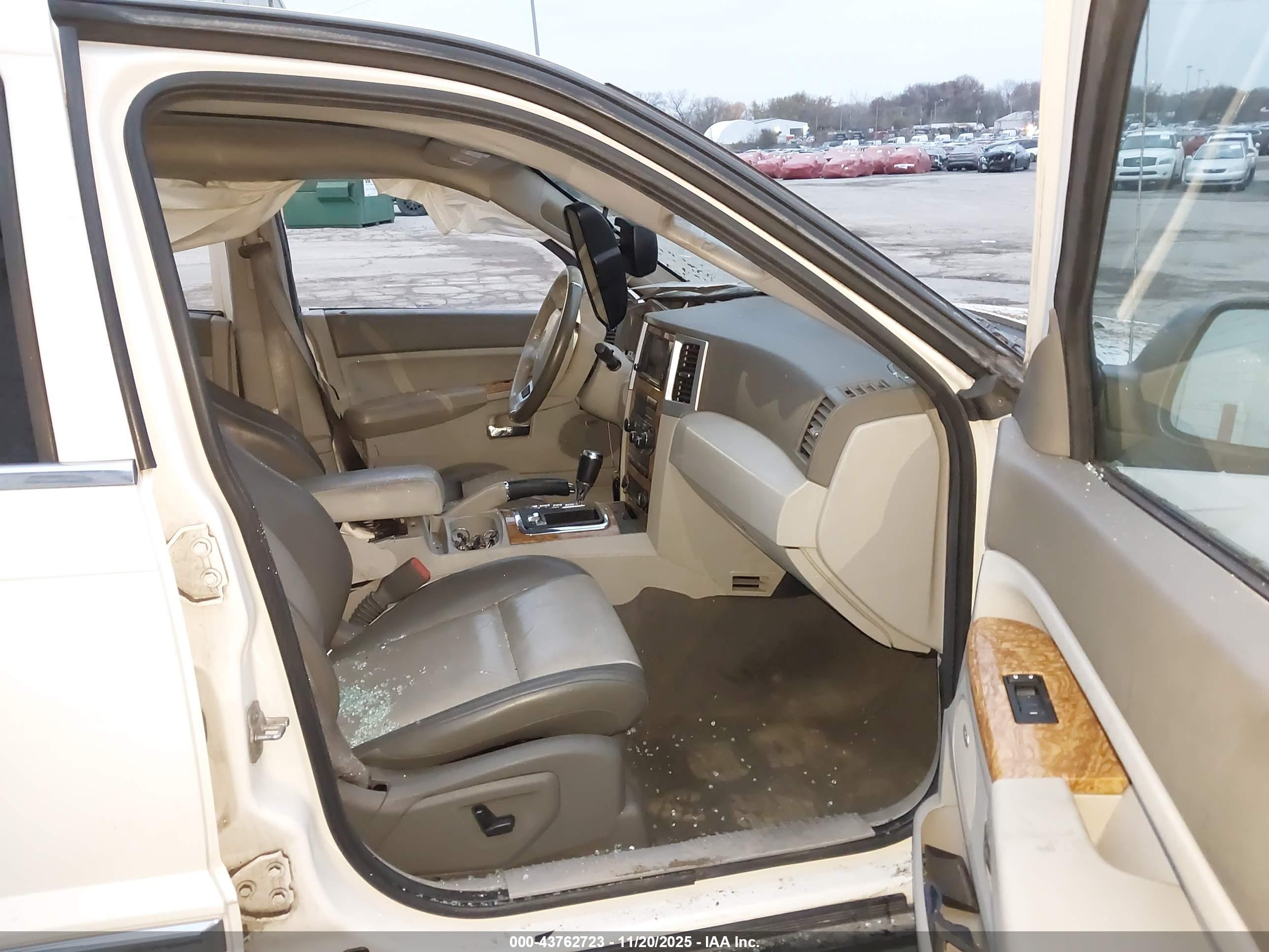 JEEP GRAND image 5