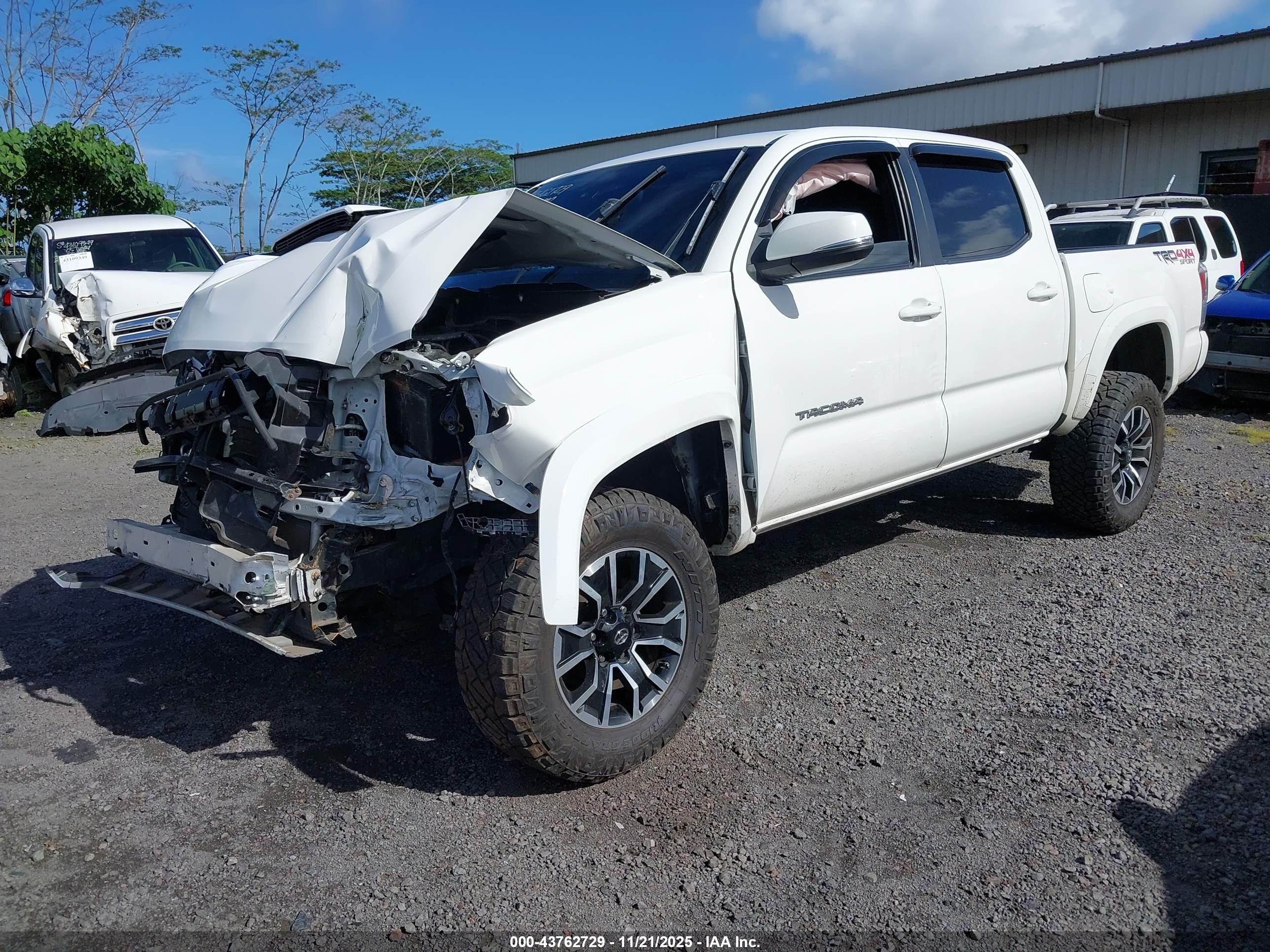 TOYOTA TACOMA image 2