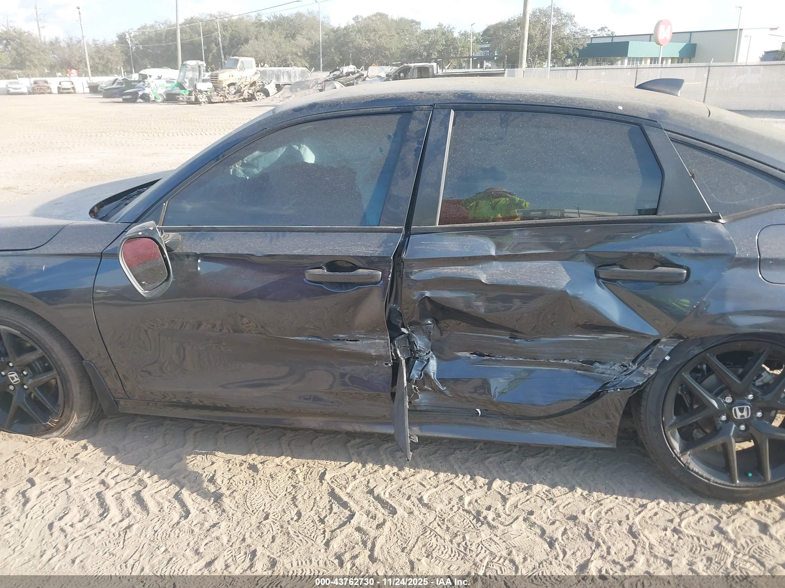 HONDA CIVIC image 6