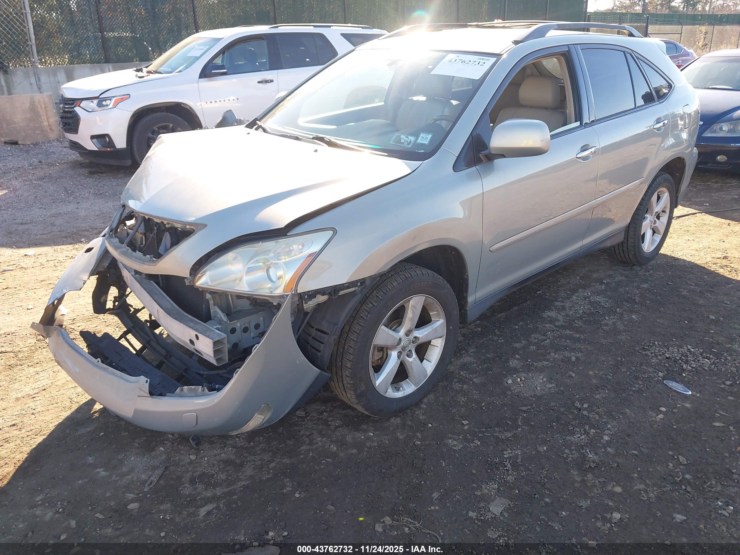 LEXUS RX image 2
