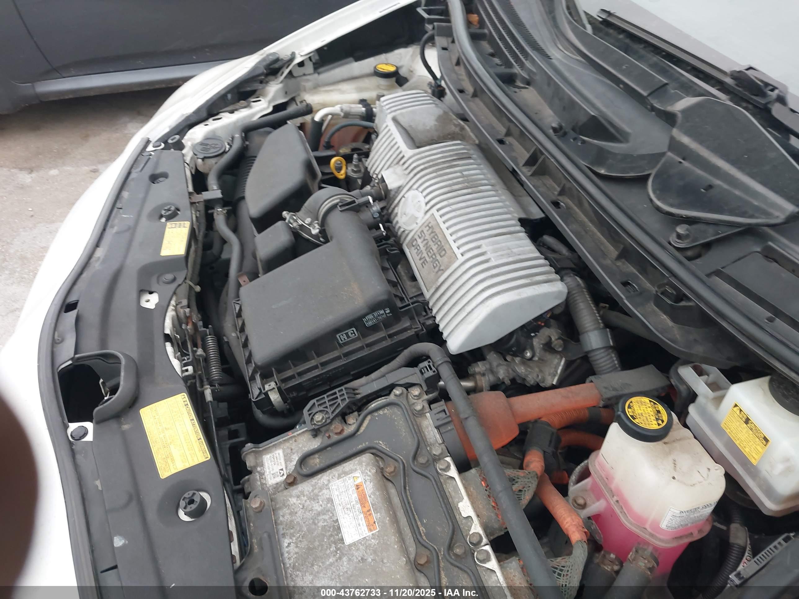 TOYOTA PRIUS image 10