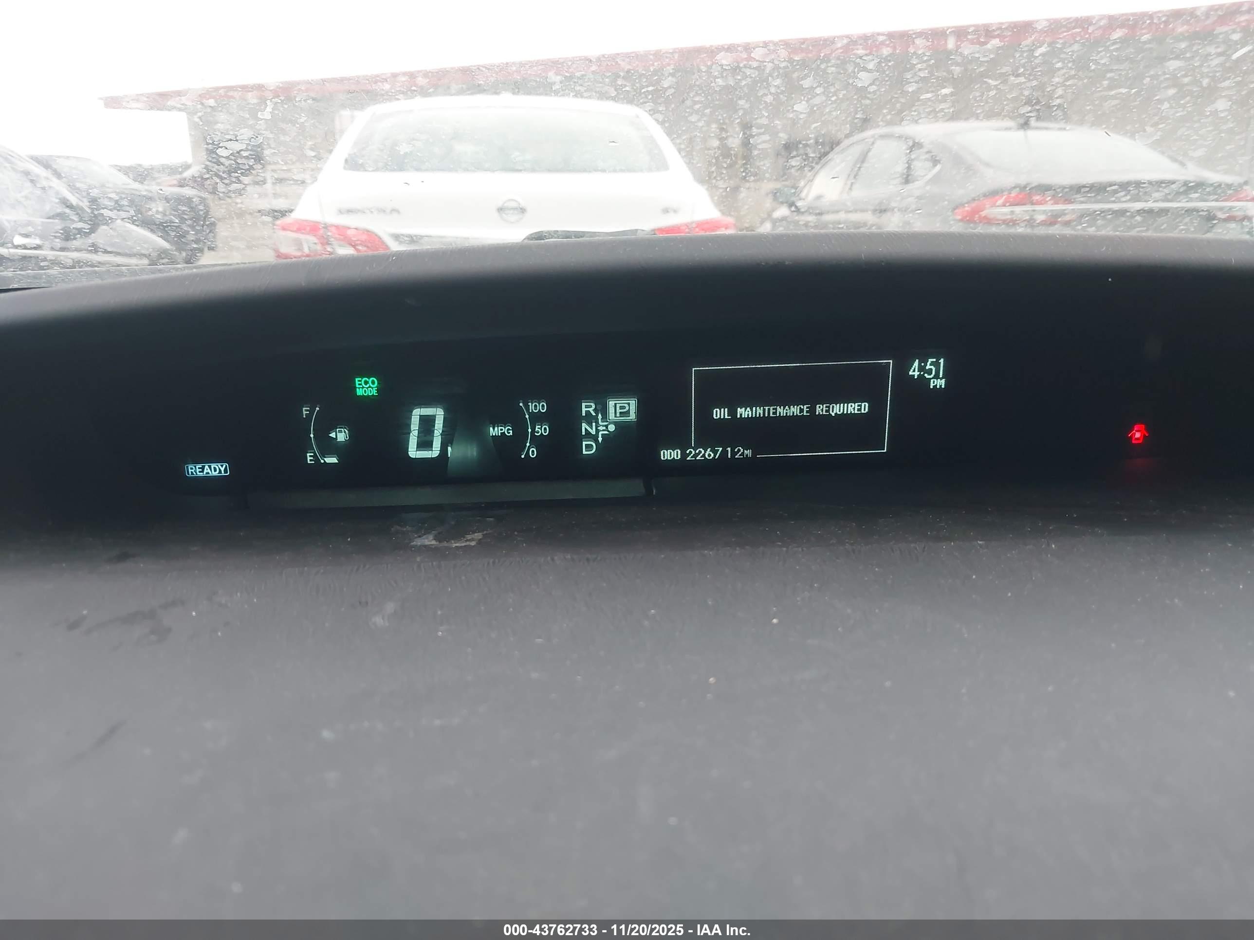 TOYOTA PRIUS image 7