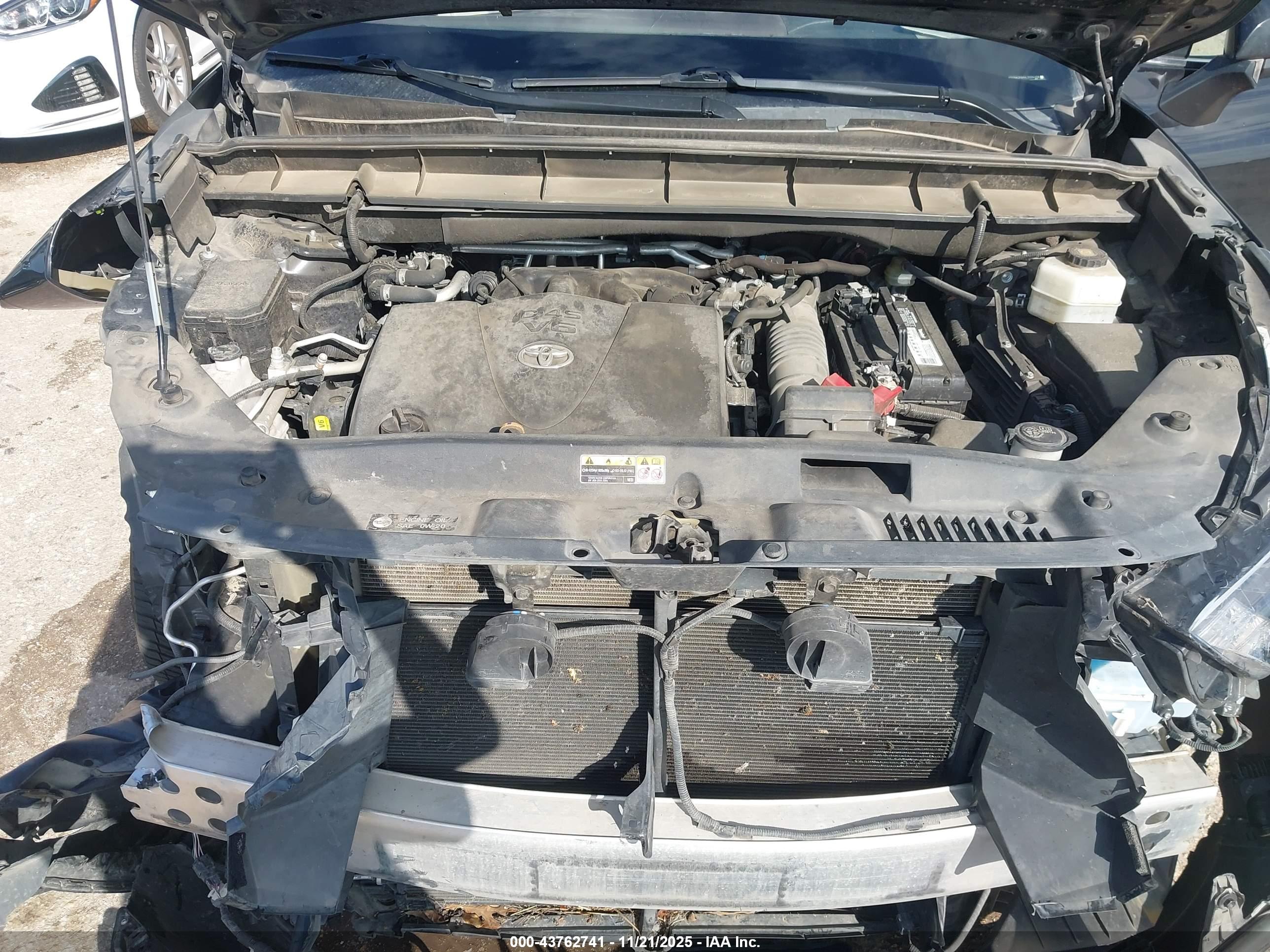 TOYOTA HIGHLANDER image 10