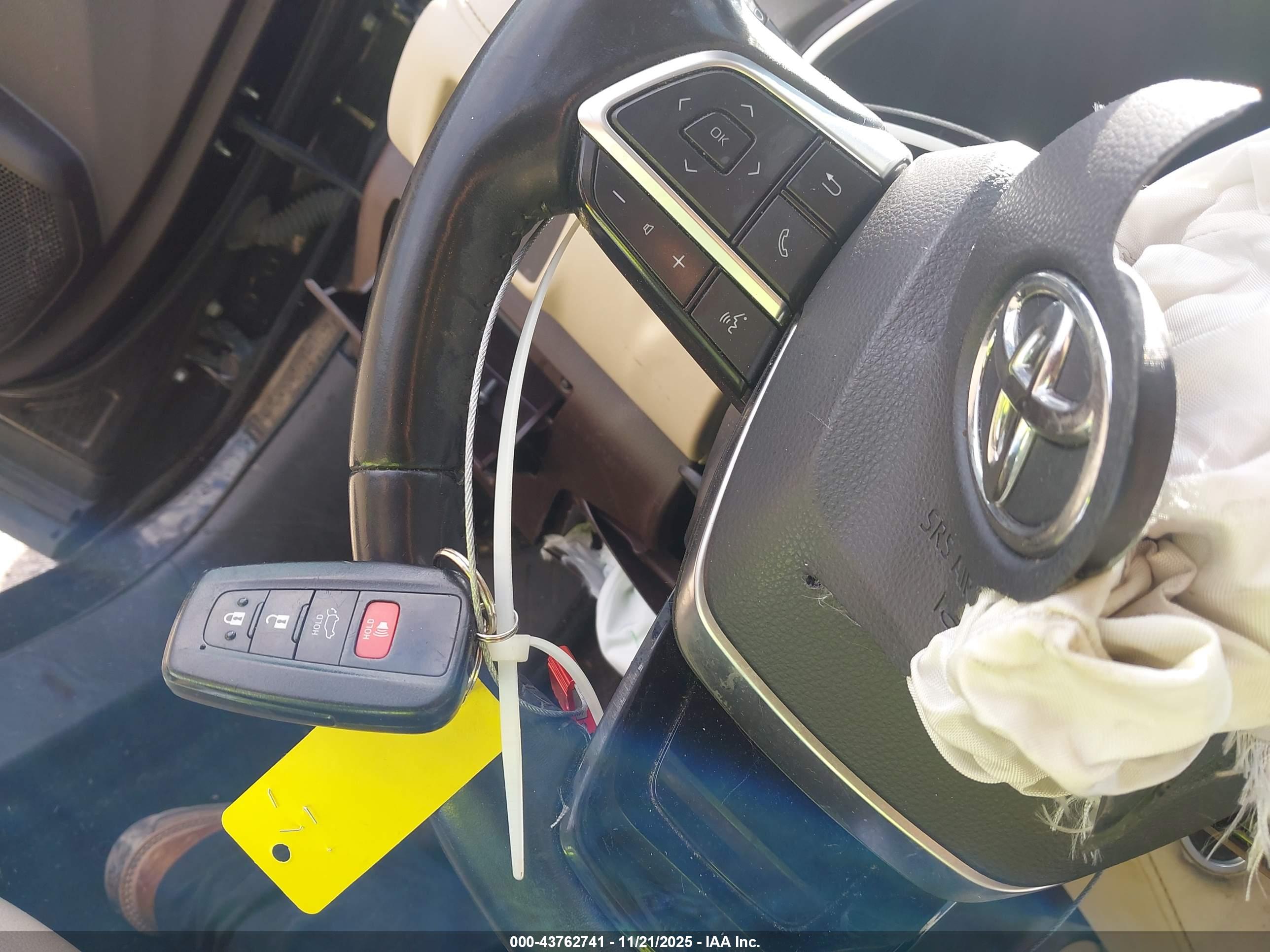 TOYOTA HIGHLANDER image 11