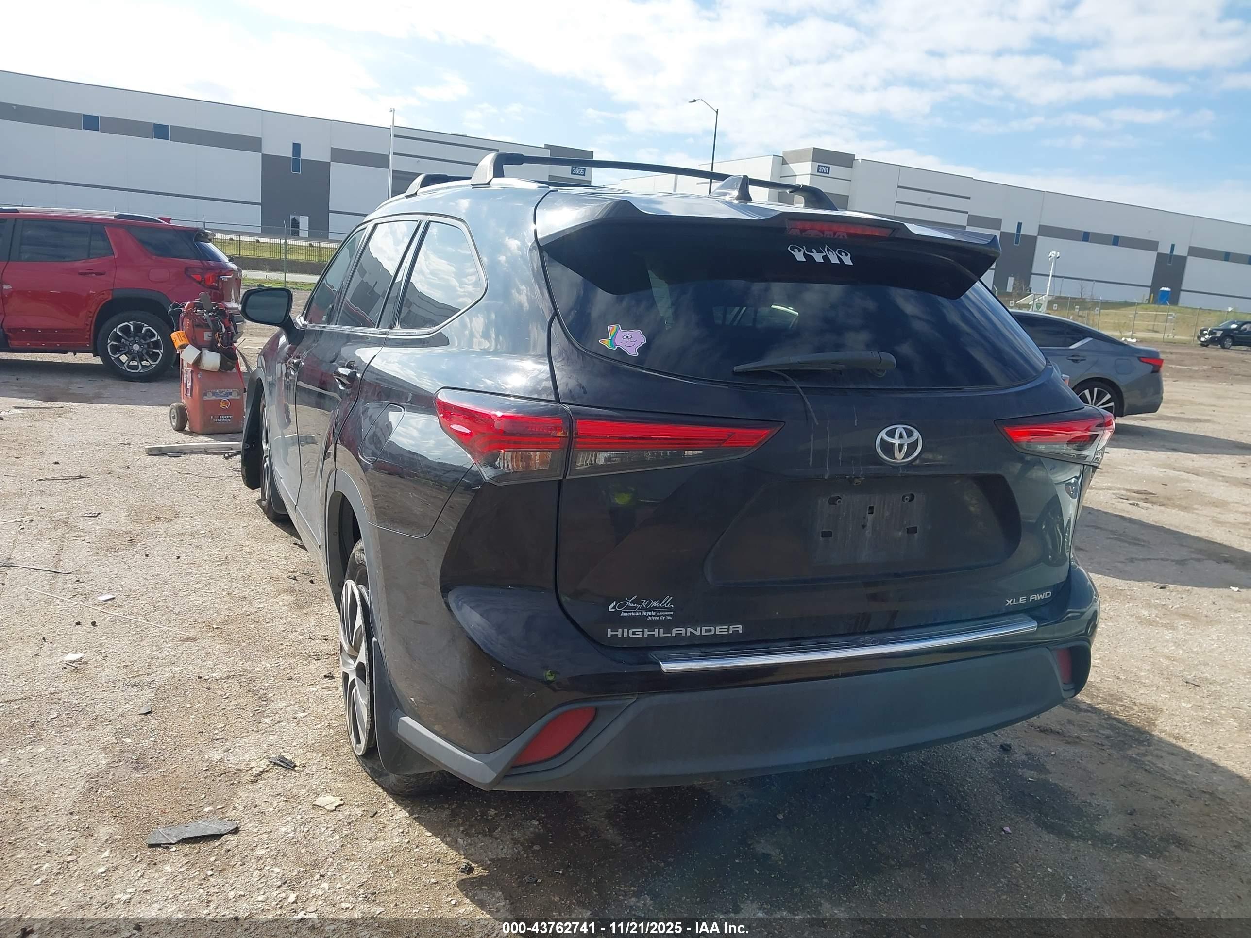TOYOTA HIGHLANDER image 3