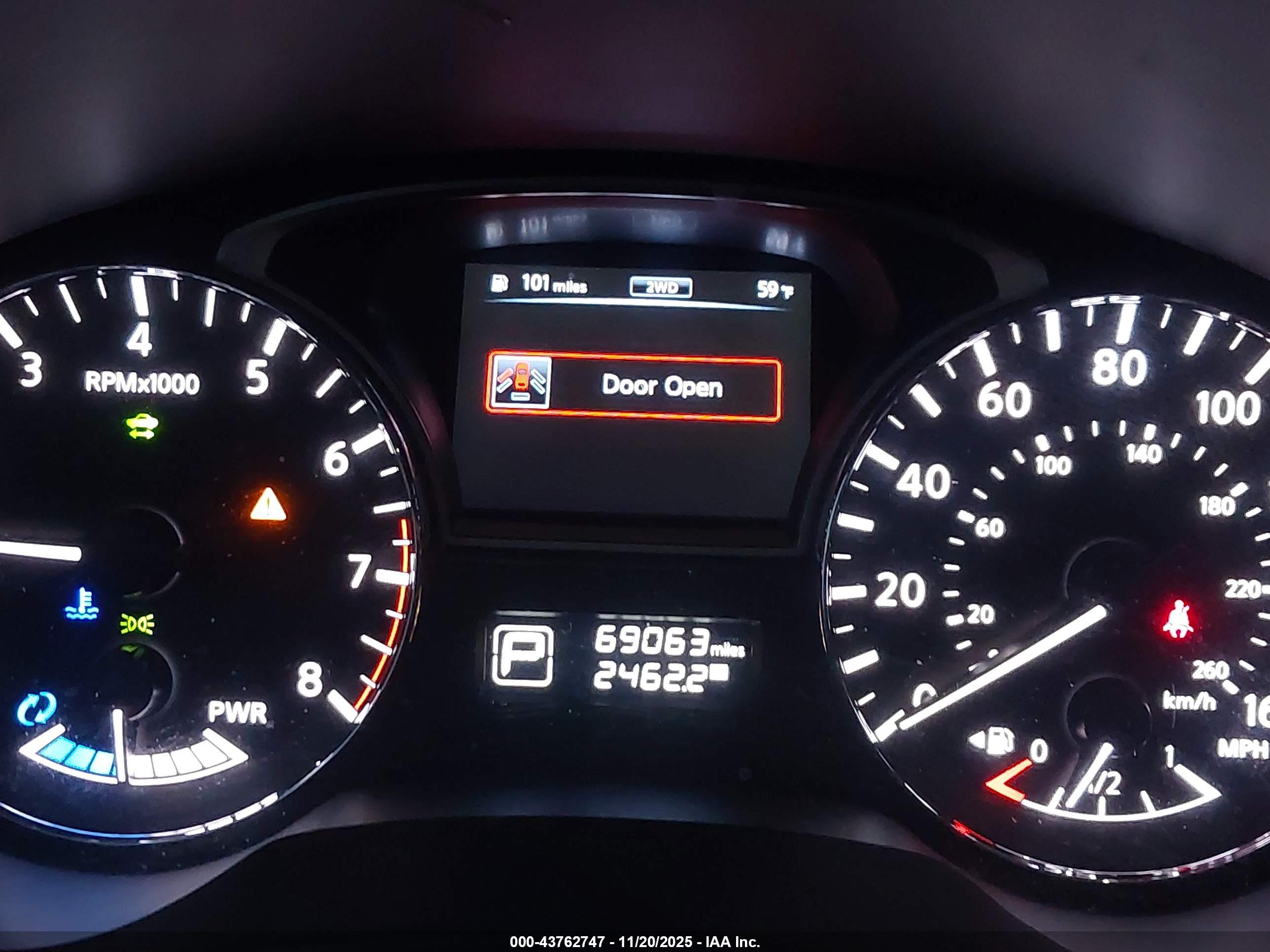 NISSAN PATHFINDER image 7