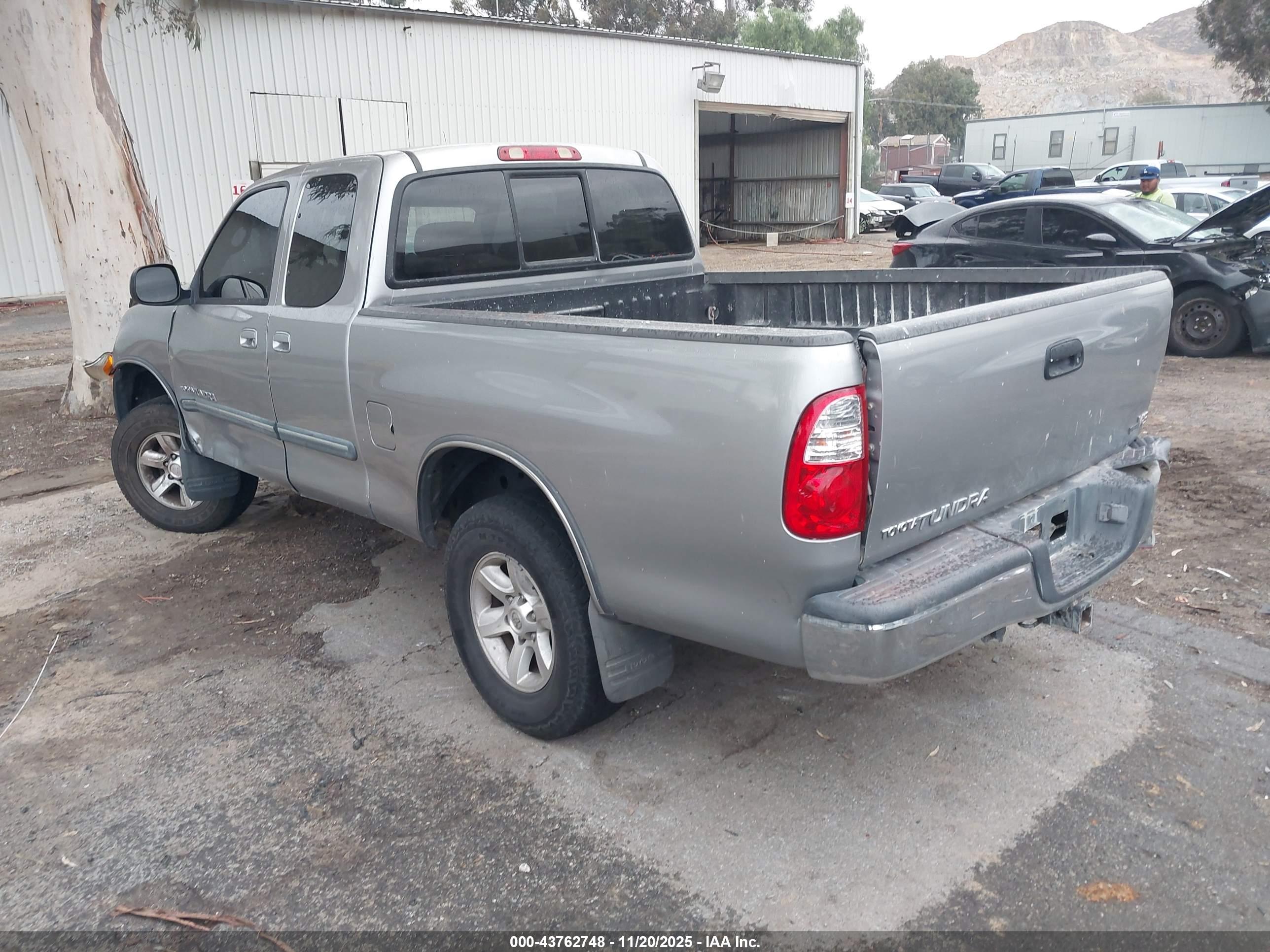 TOYOTA TUNDRA image 3