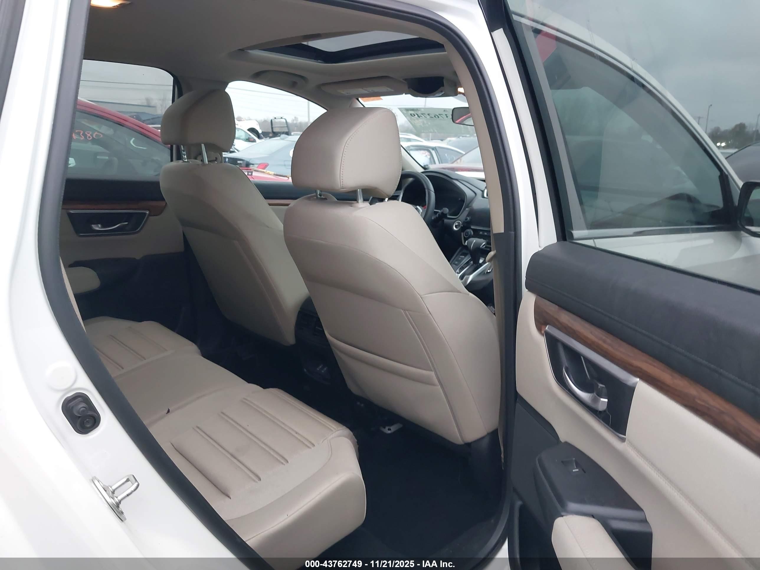 HONDA CR-V image 8