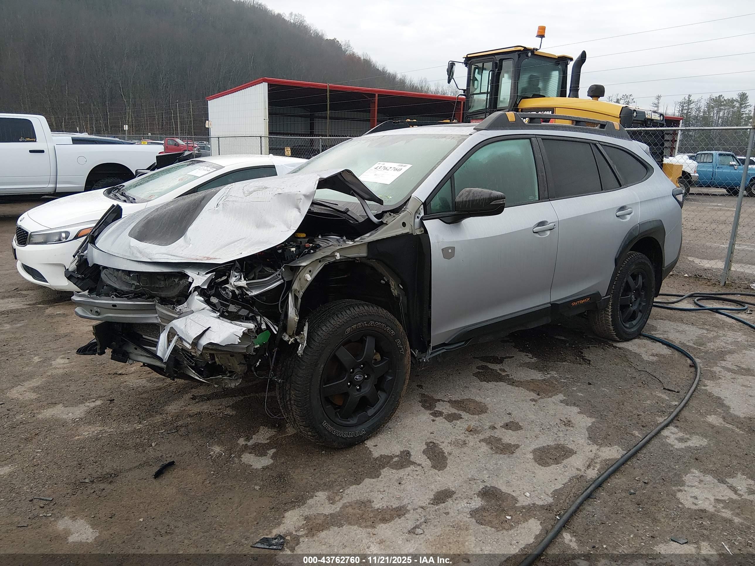 SUBARU OUTBACK image 2