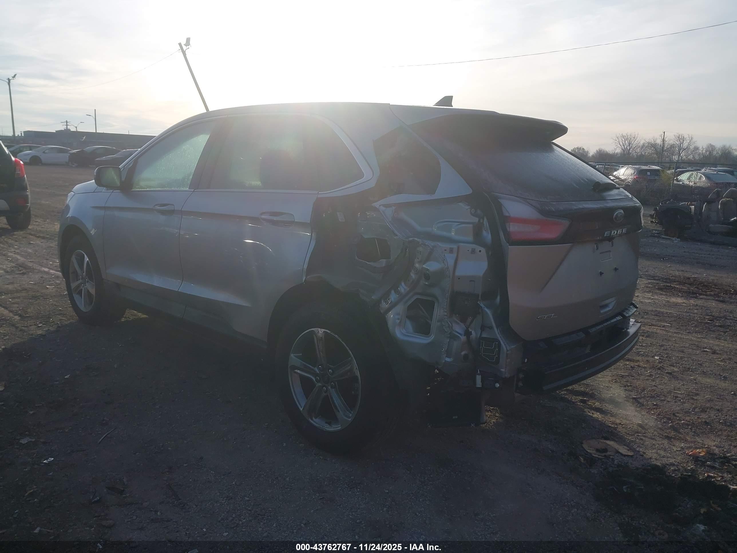 FORD EDGE image 3