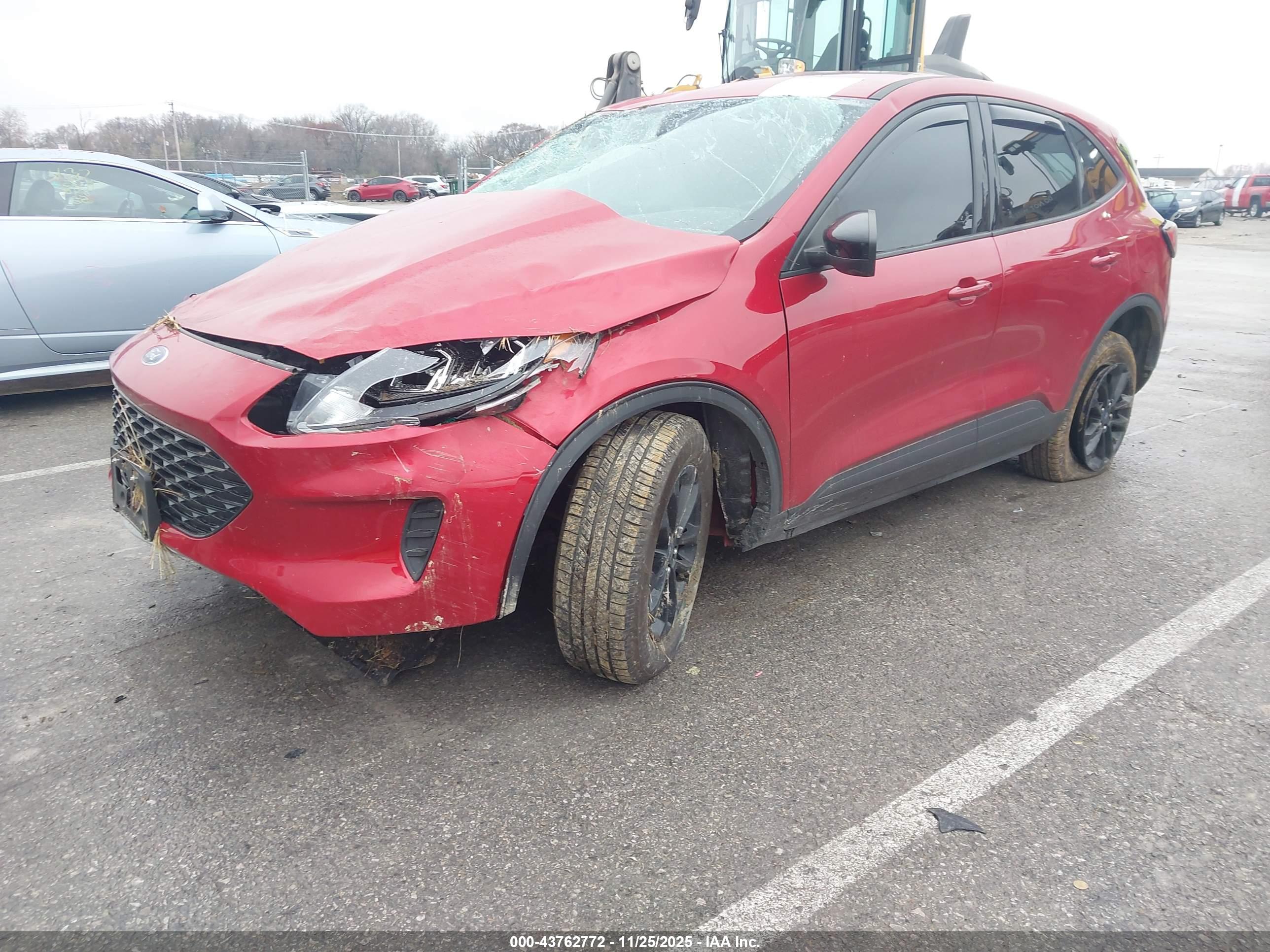 FORD ESCAPE image 2