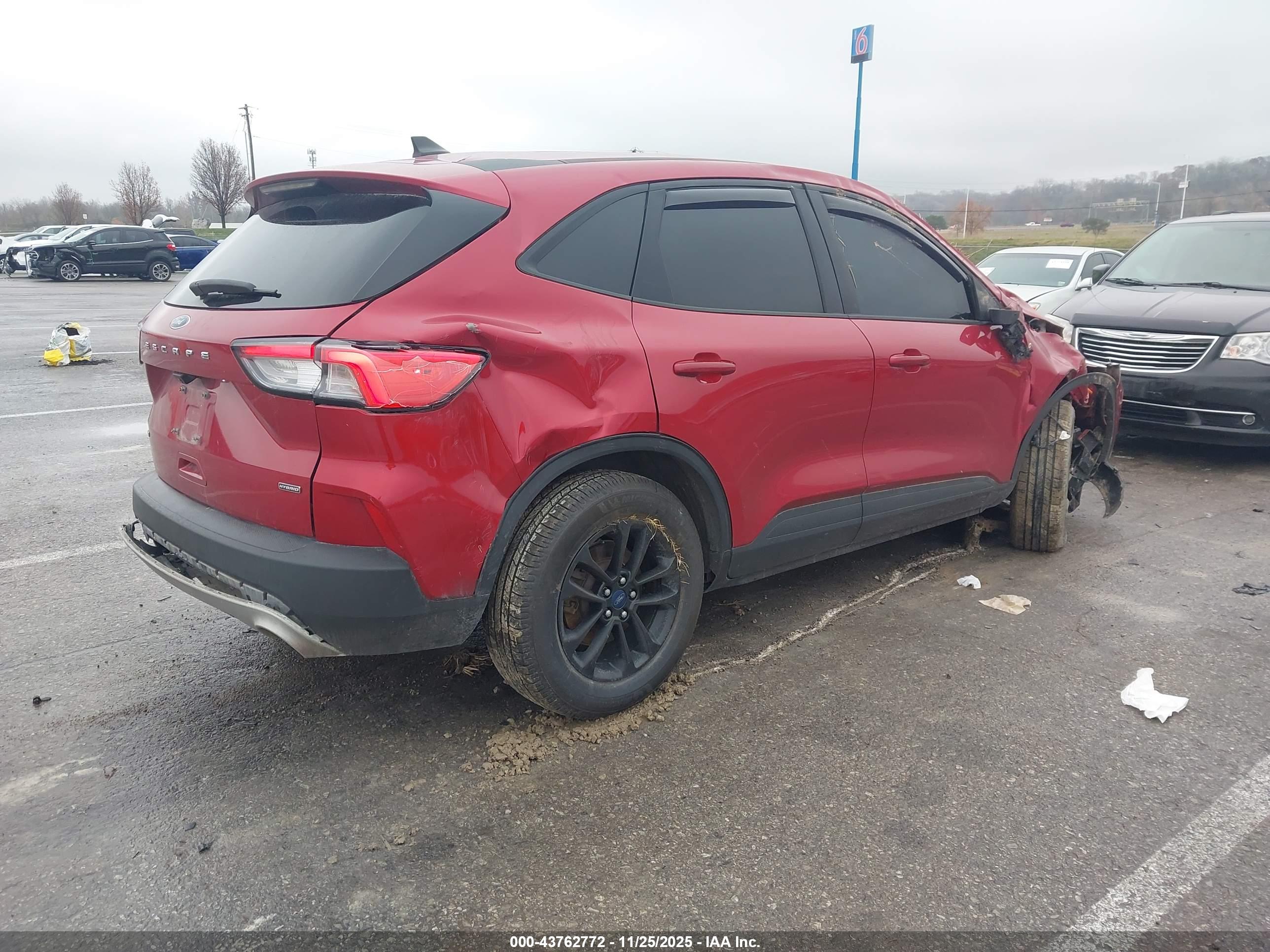 FORD ESCAPE image 4