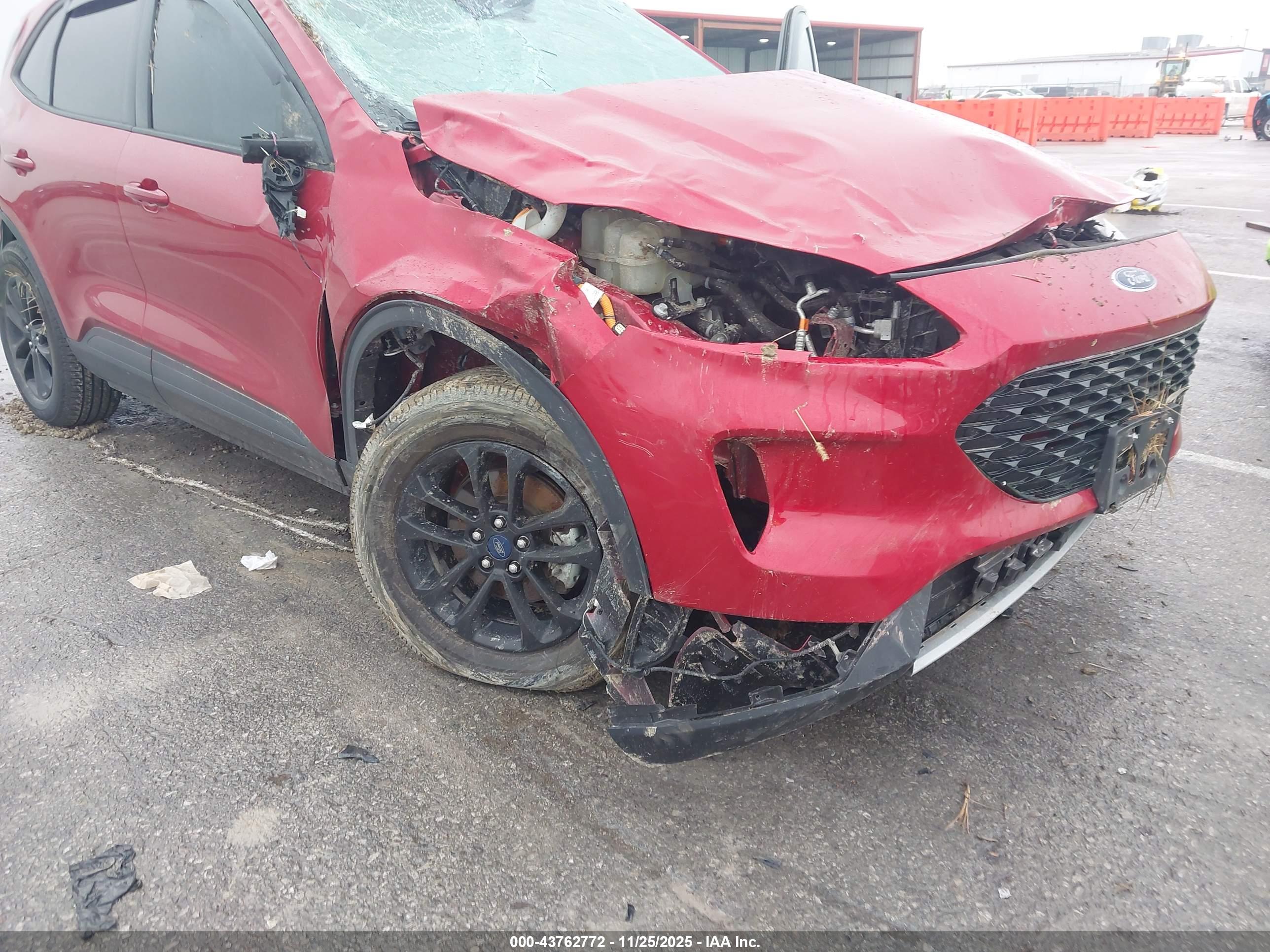 FORD ESCAPE image 6
