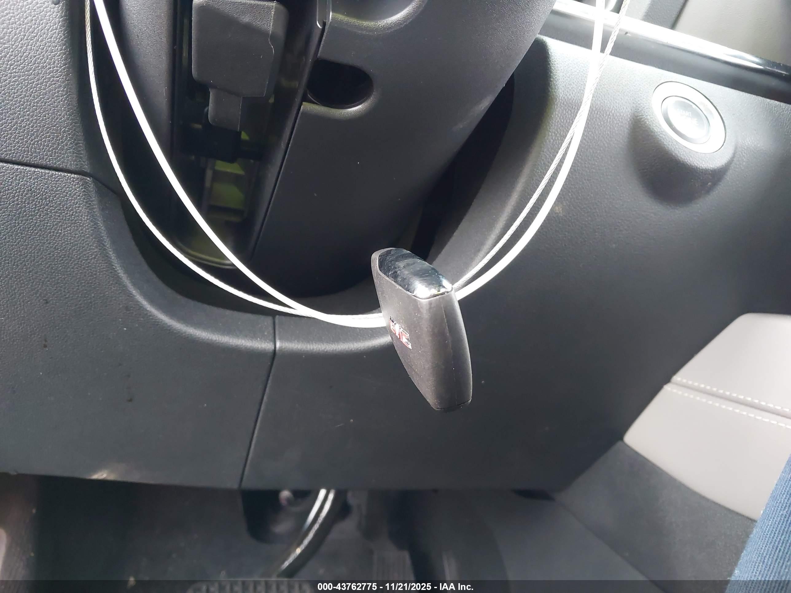 GMC TERRAIN image 11