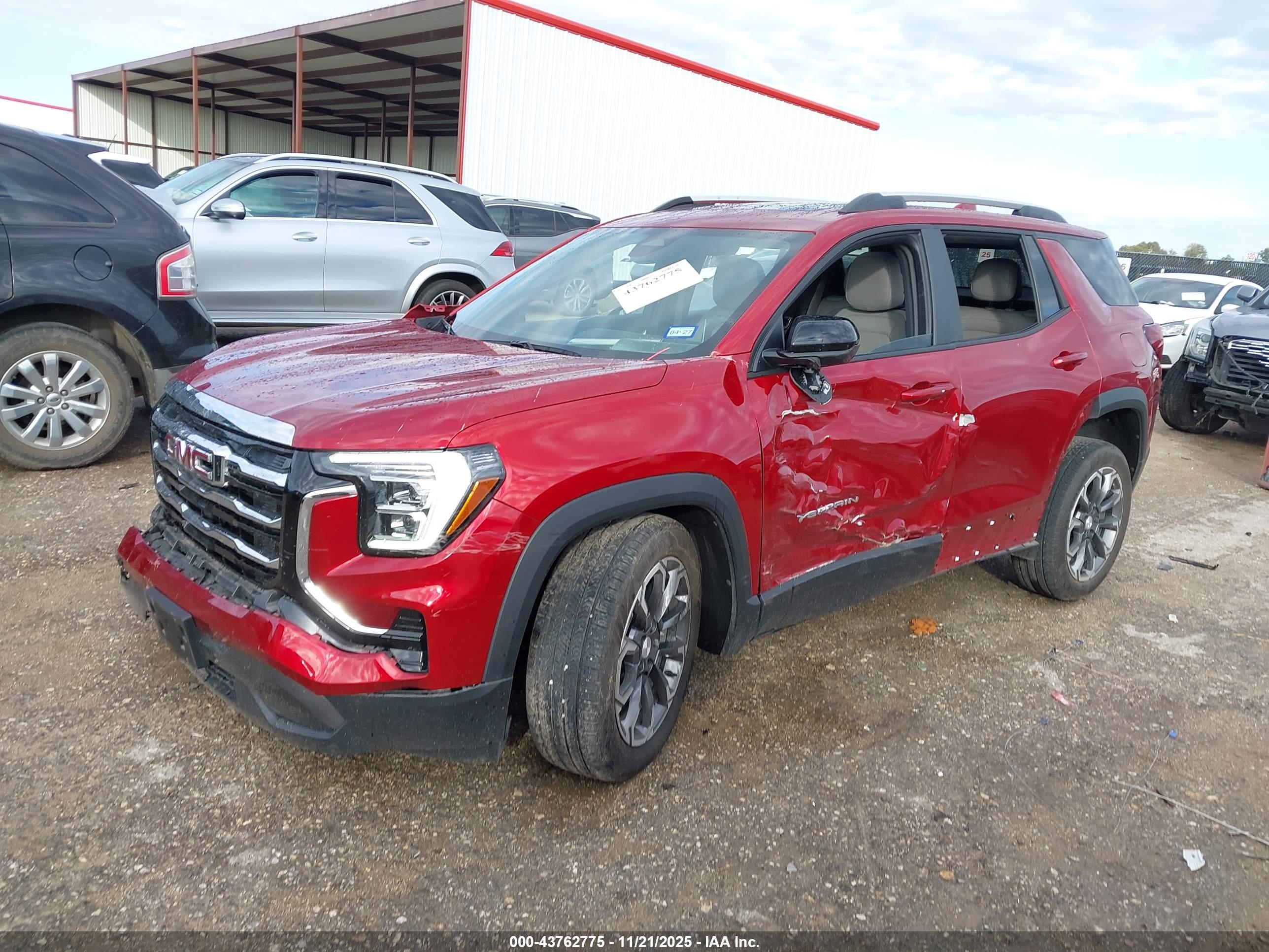 GMC TERRAIN image 2