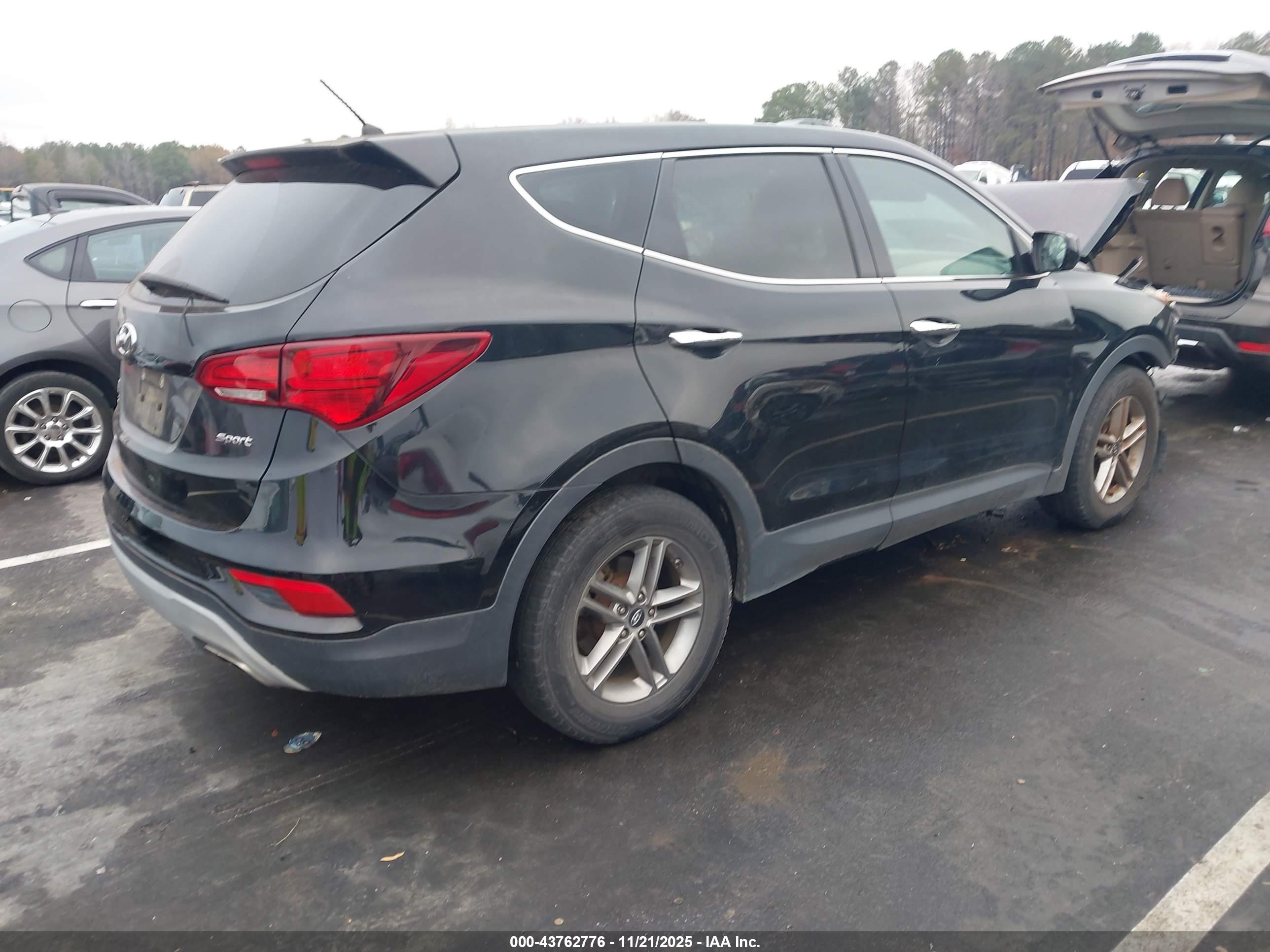 HYUNDAI SANTA image 4