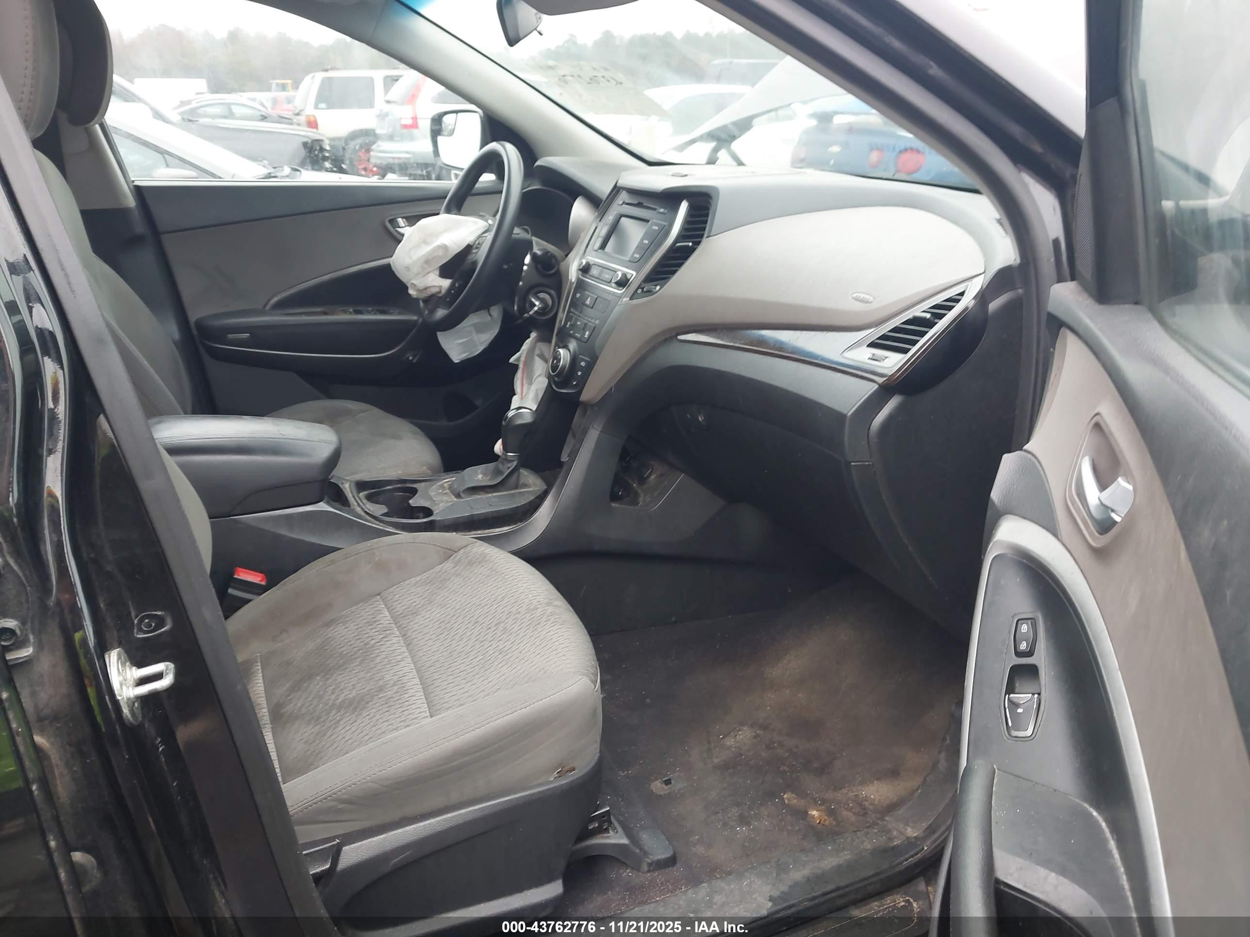 HYUNDAI SANTA image 5
