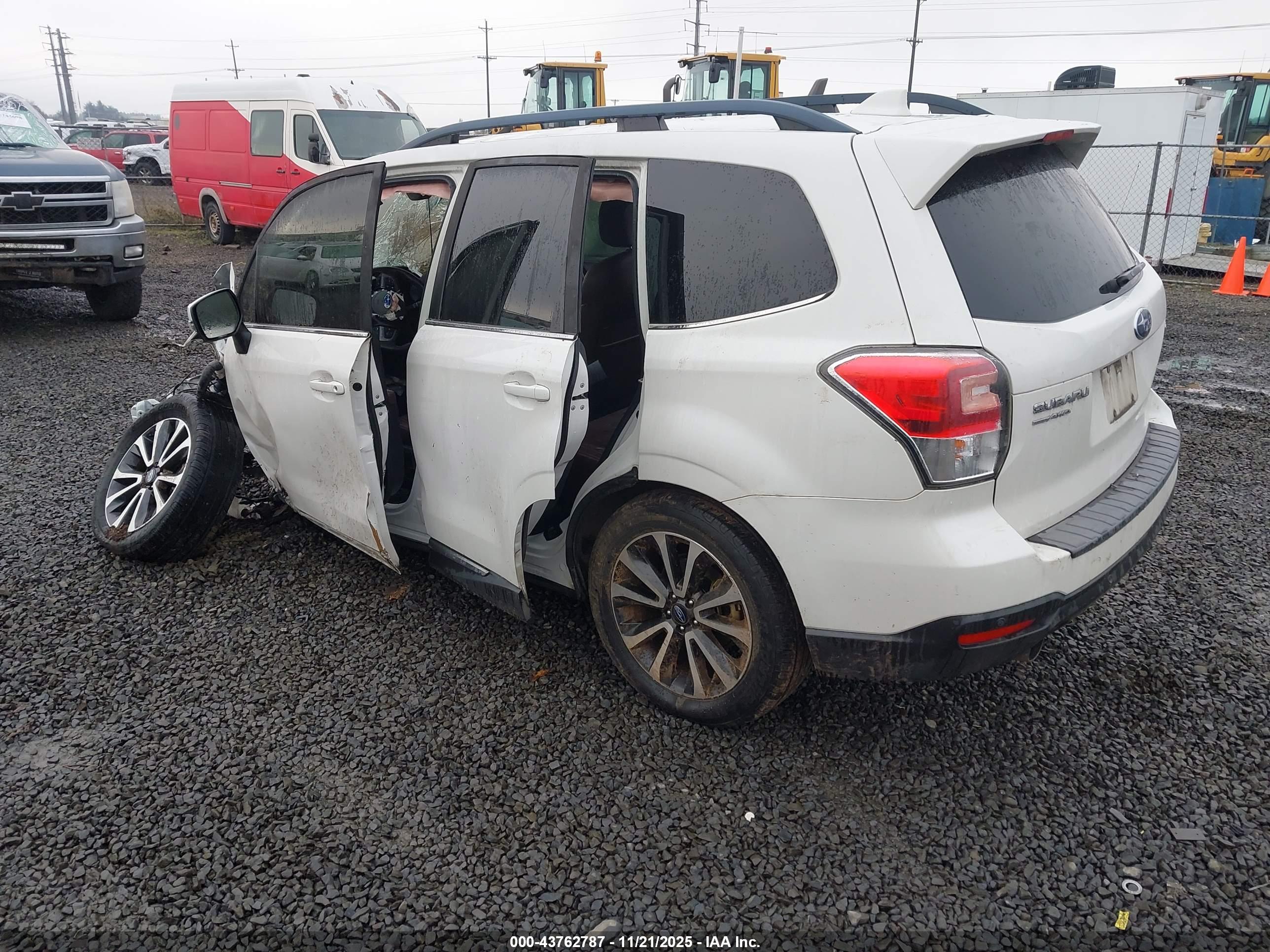 SUBARU FORESTER image 3