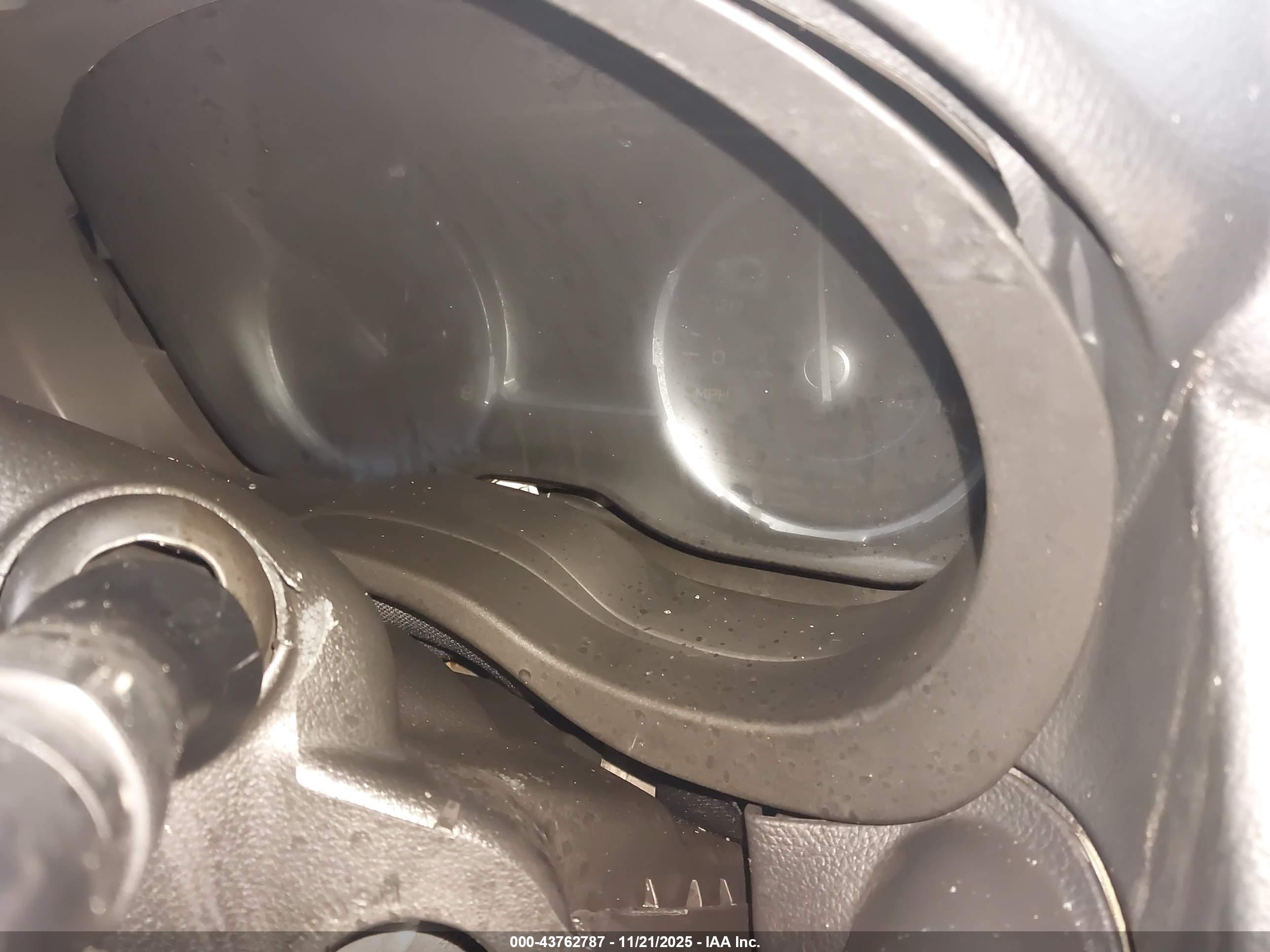 SUBARU FORESTER image 7