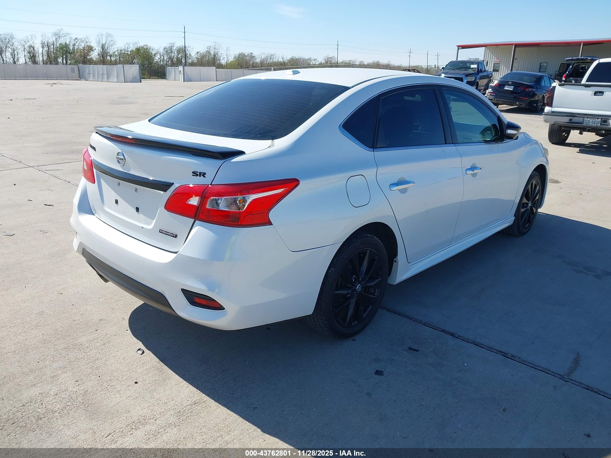 NISSAN SENTRA image 4