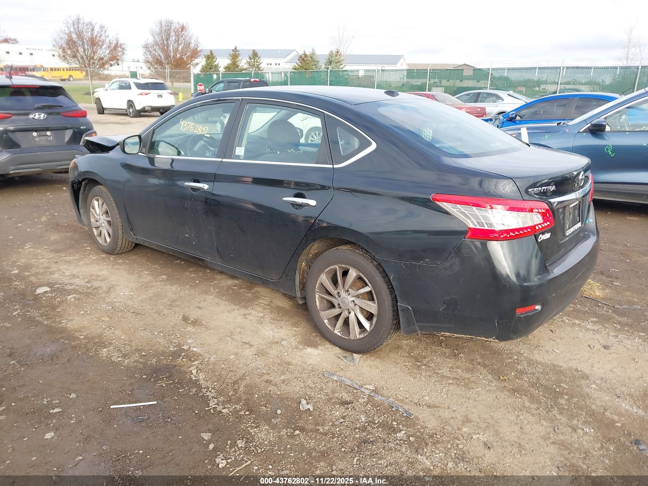 NISSAN SENTRA image 3