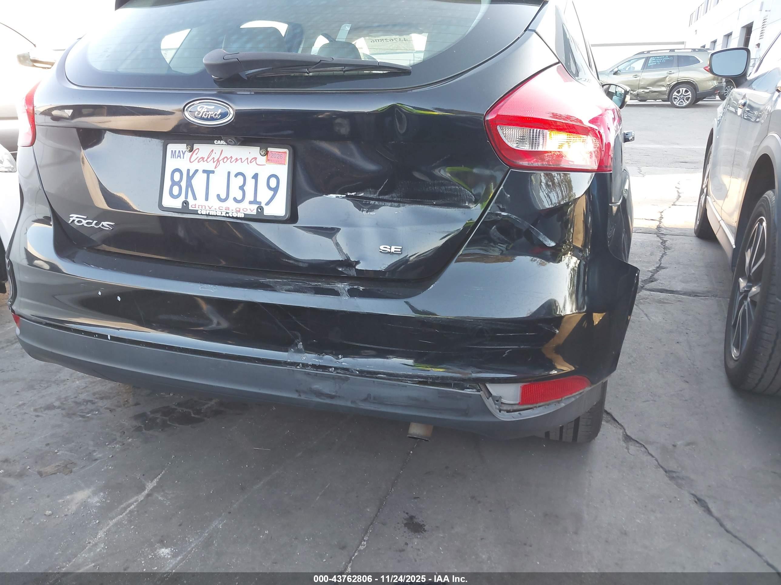 FORD FOCUS image 6