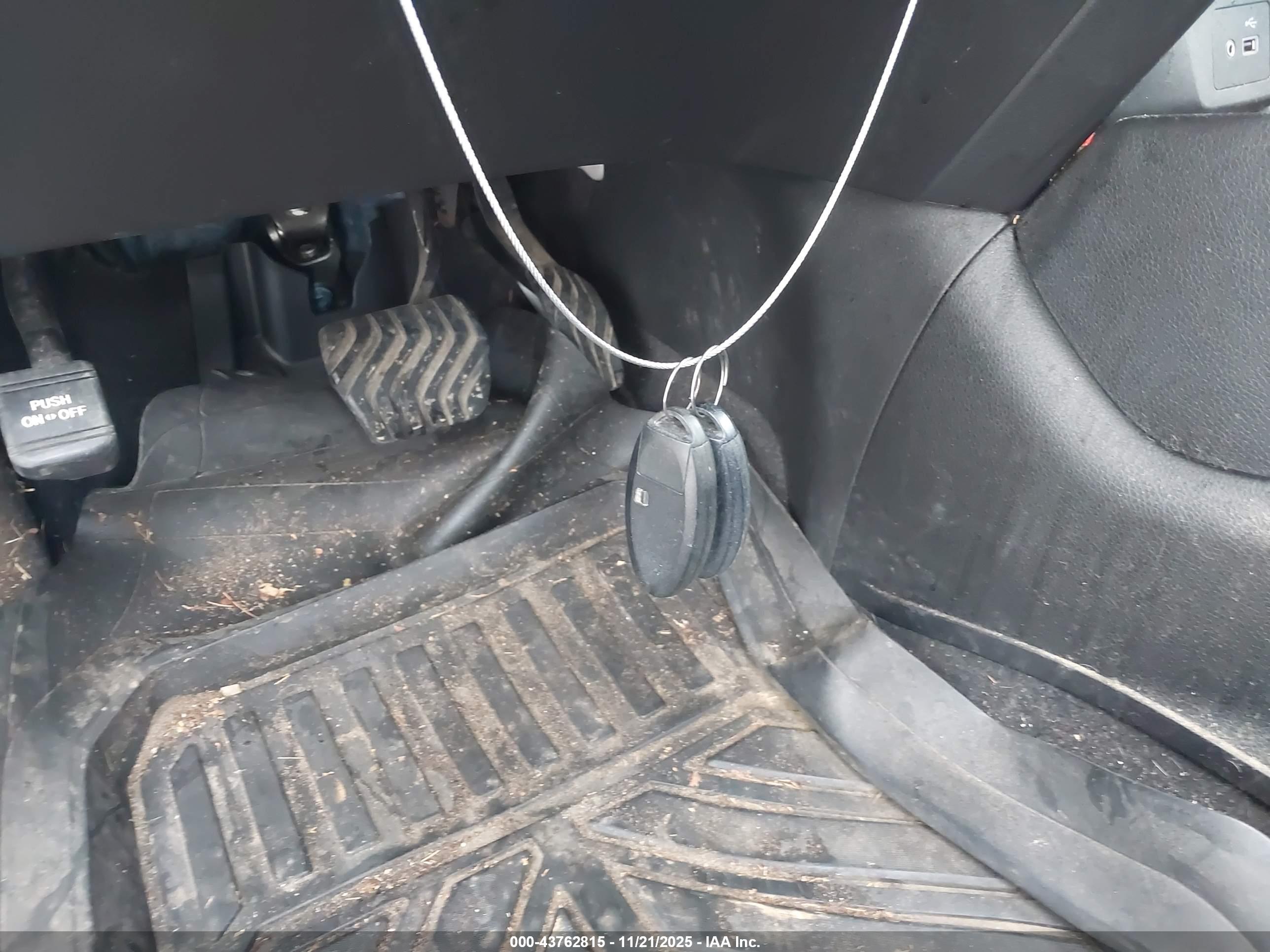 NISSAN ROGUE image 11