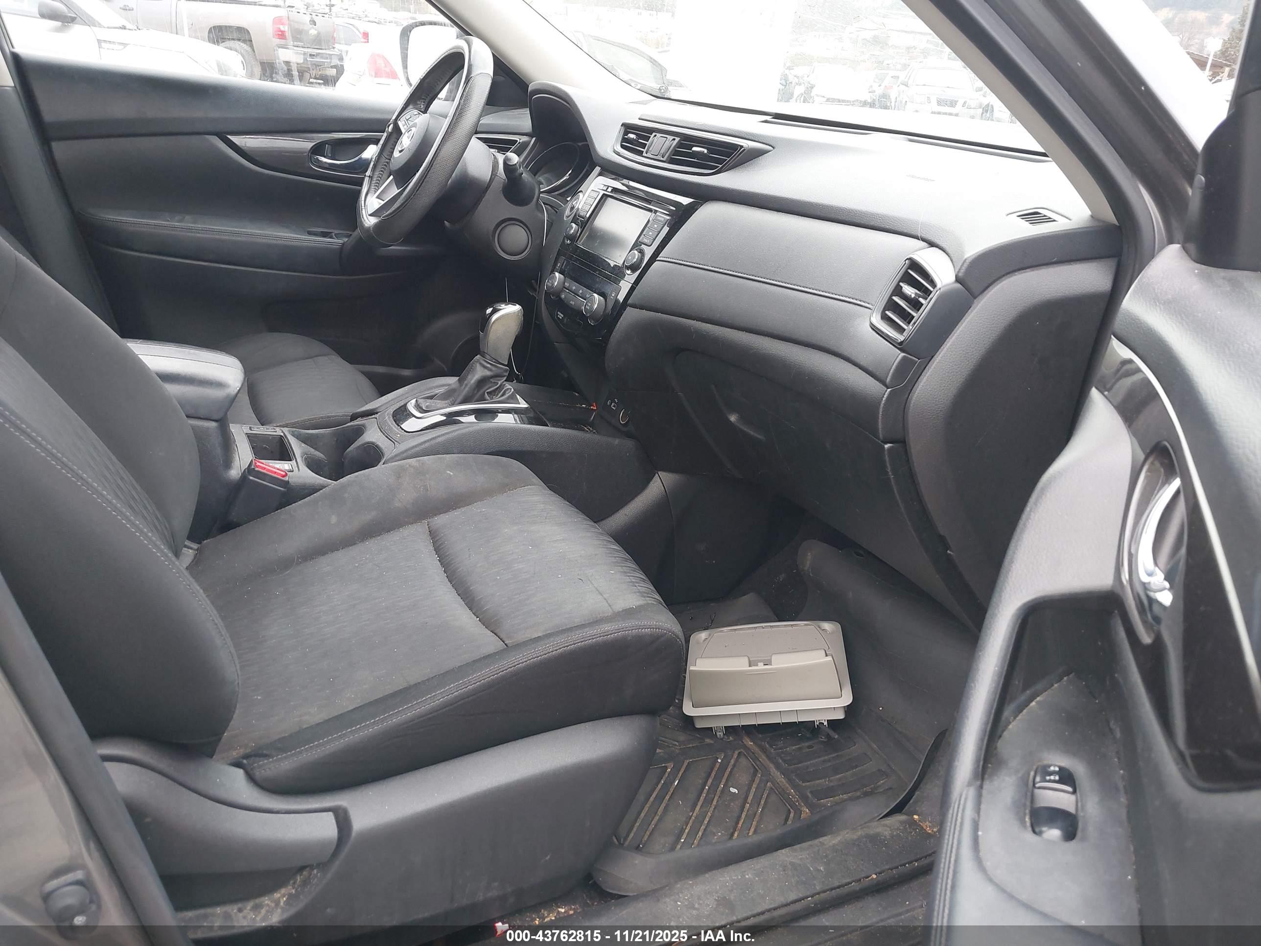 NISSAN ROGUE image 5