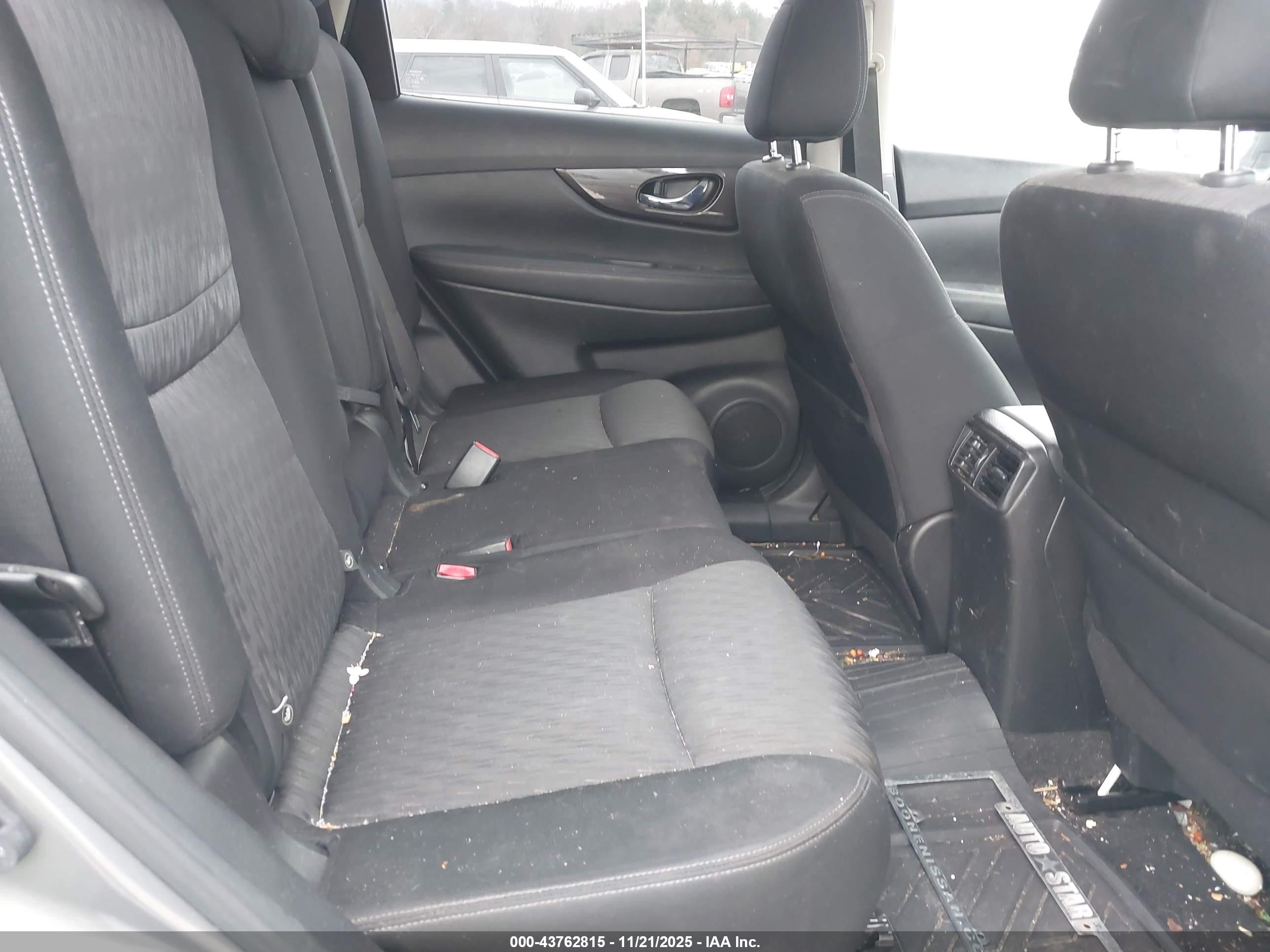 NISSAN ROGUE image 8