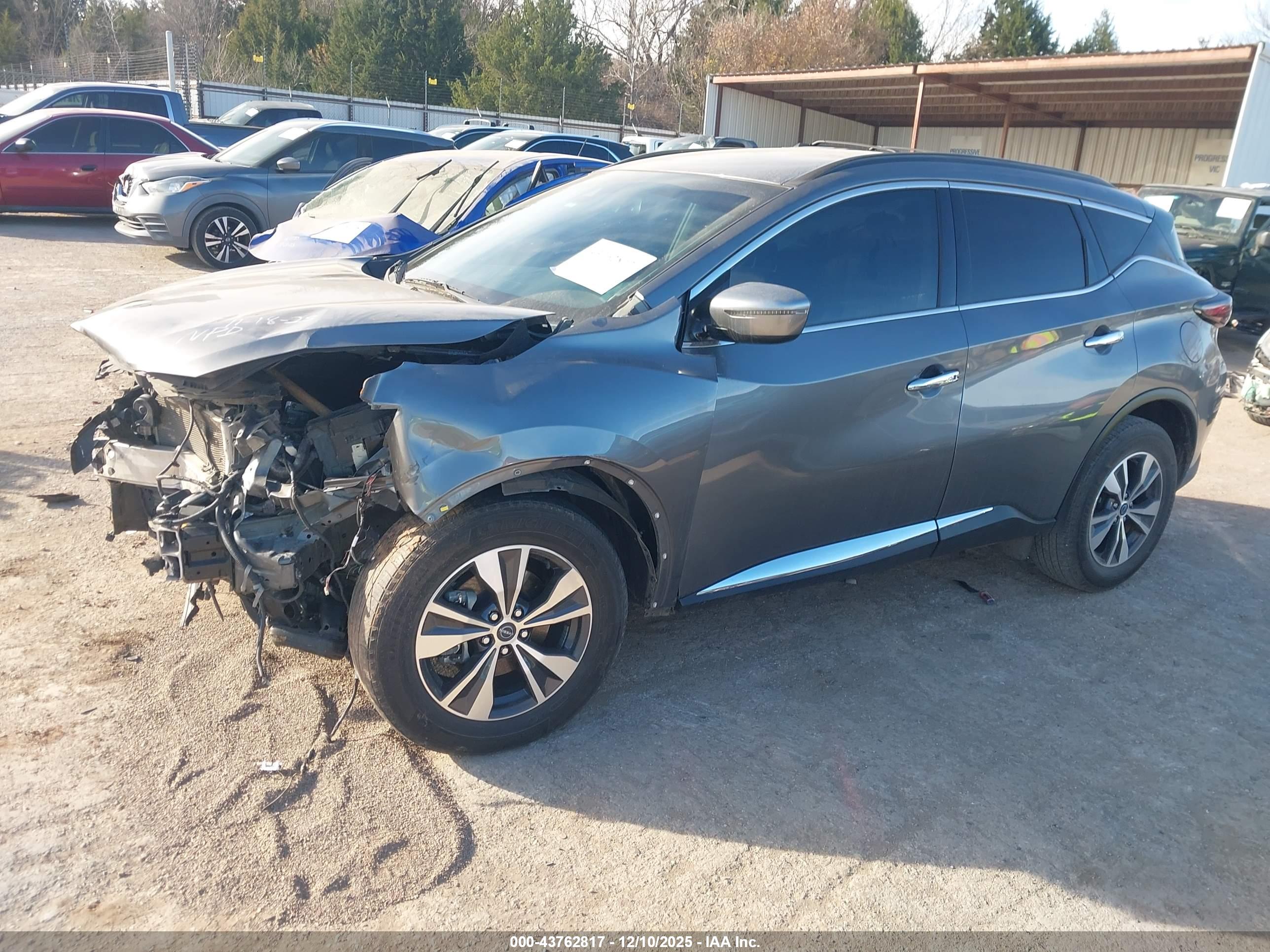 NISSAN MURANO image 2