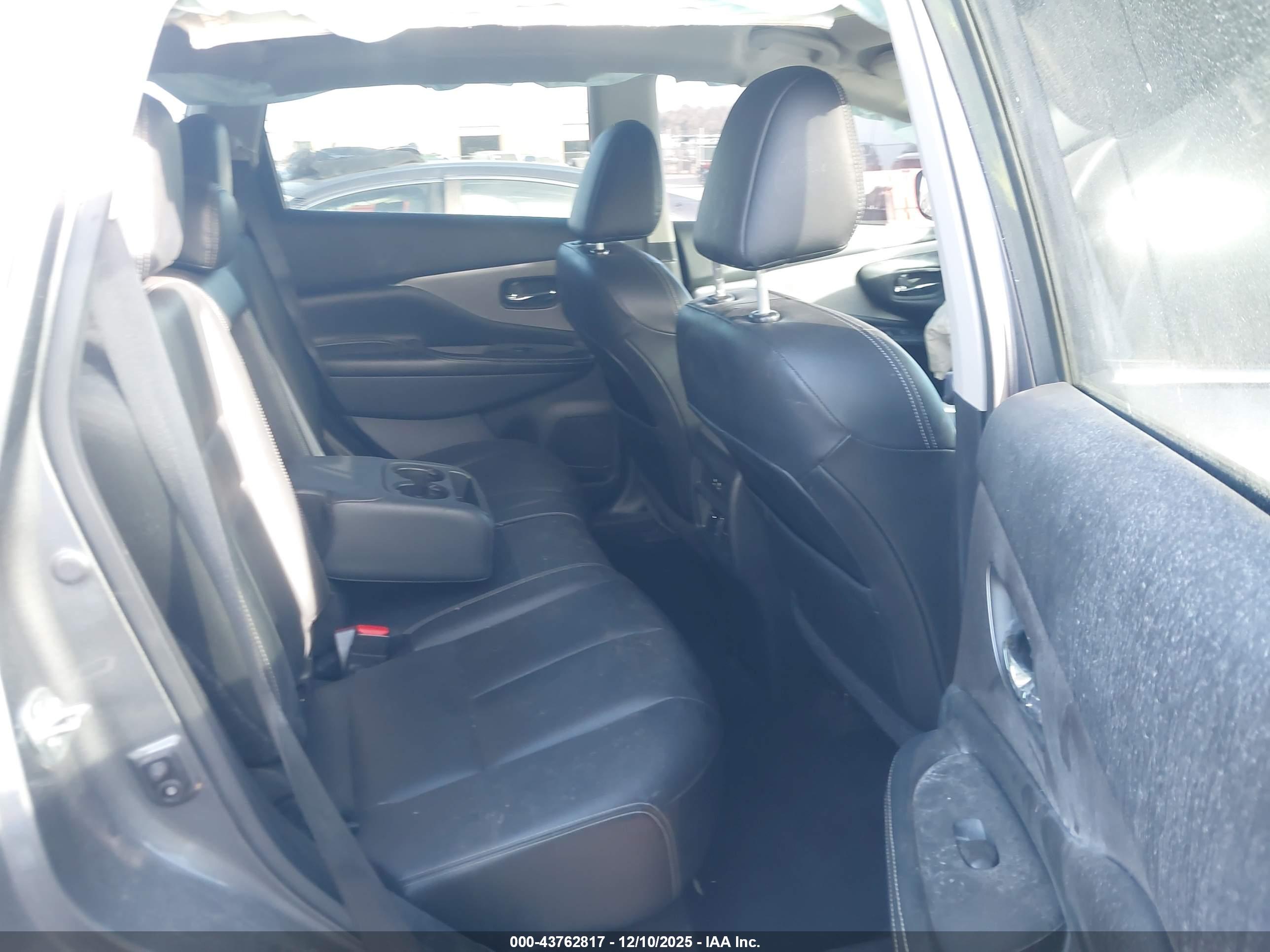 NISSAN MURANO image 8