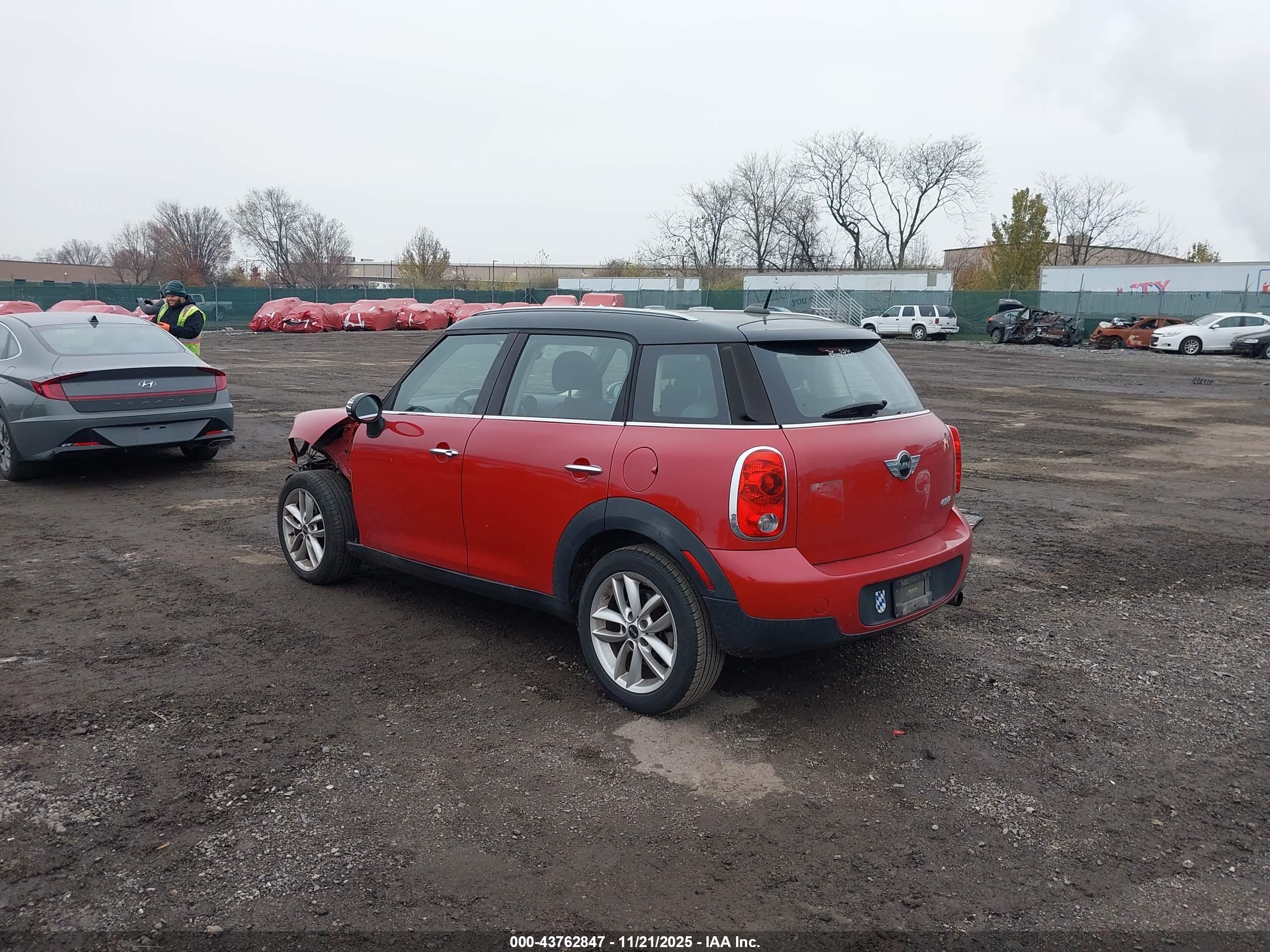 MINI COUNTRYMAN image 3