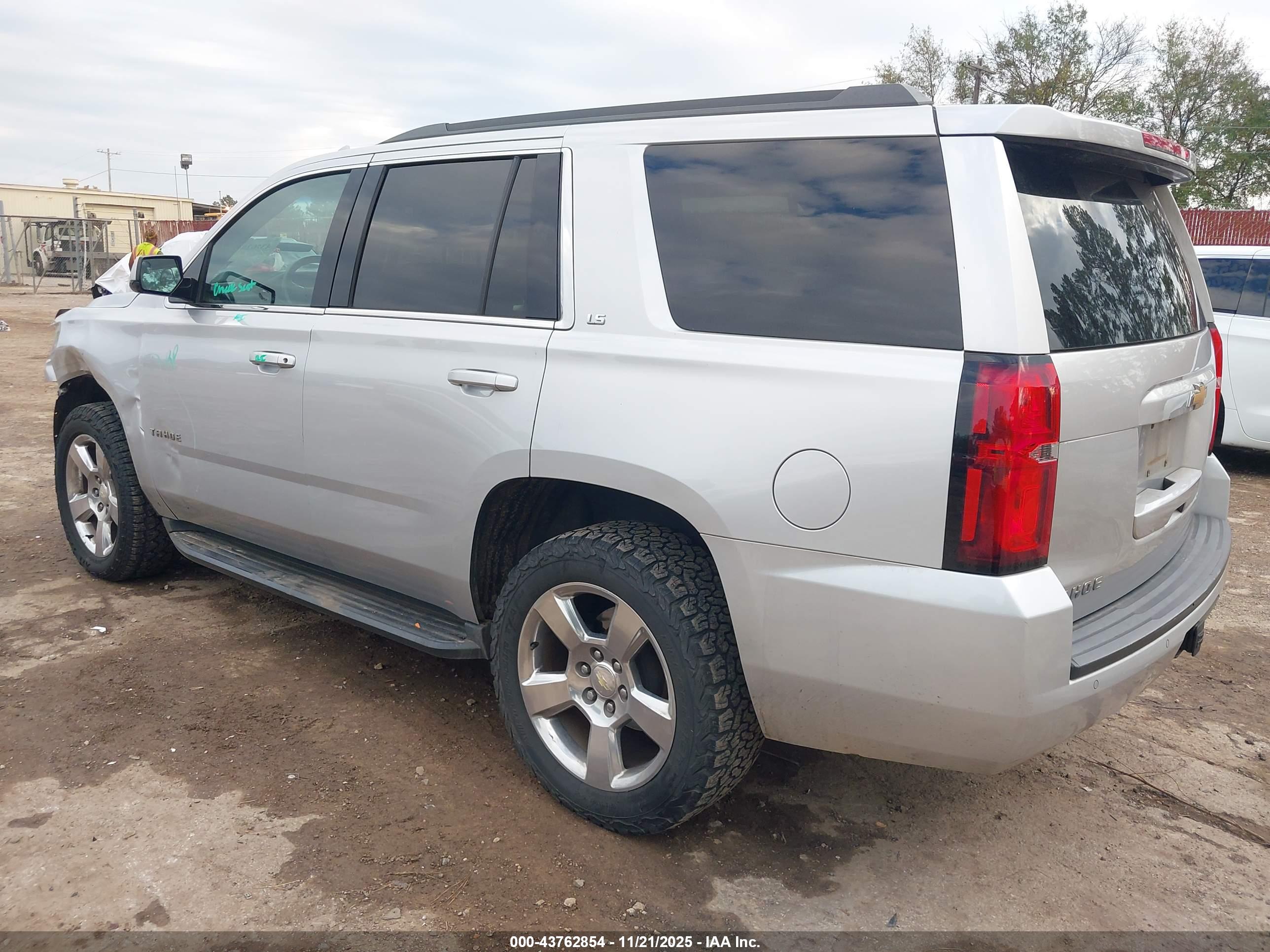 CHEVROLET TAHOE image 3