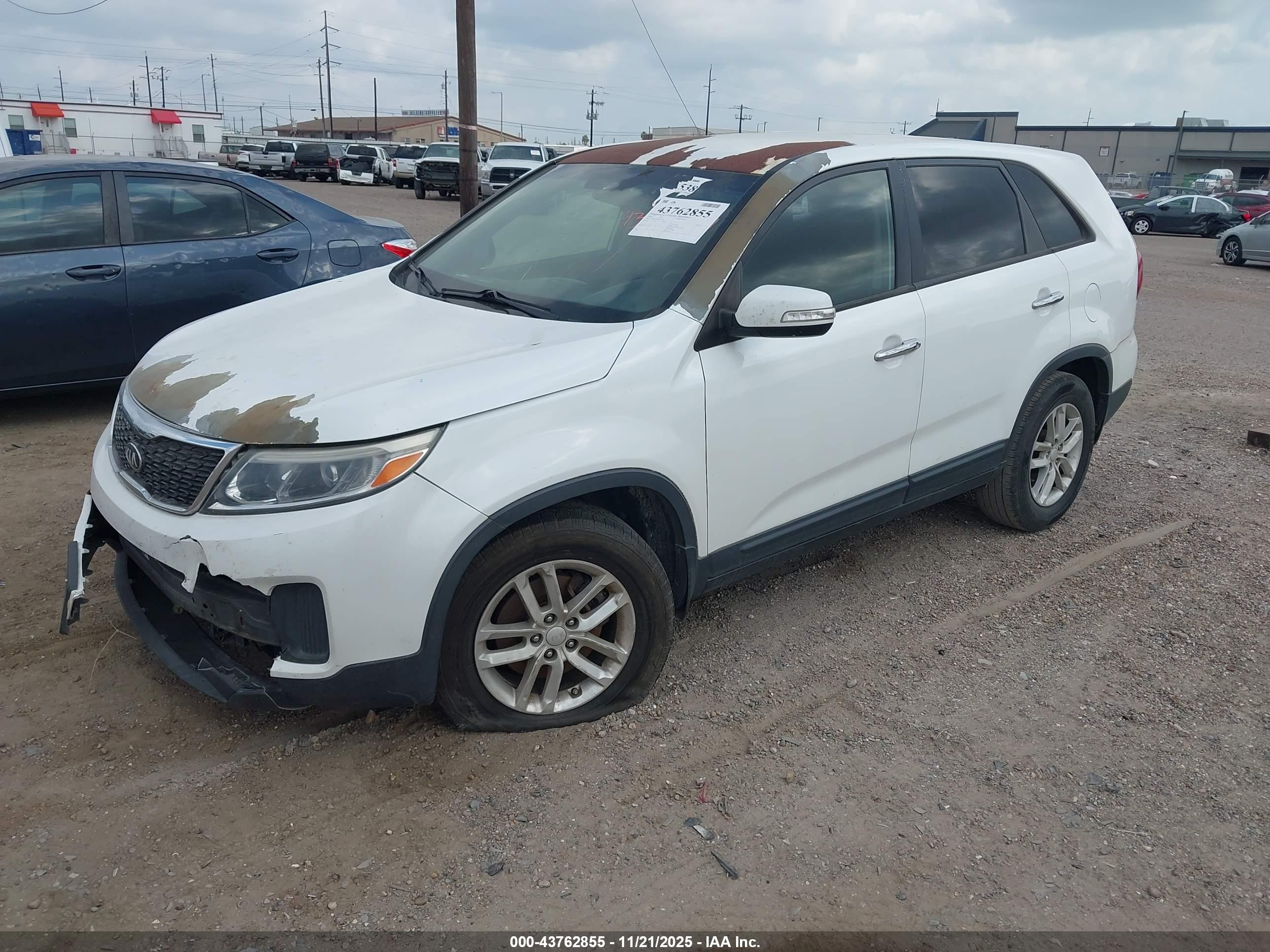 KIA SORENTO image 2