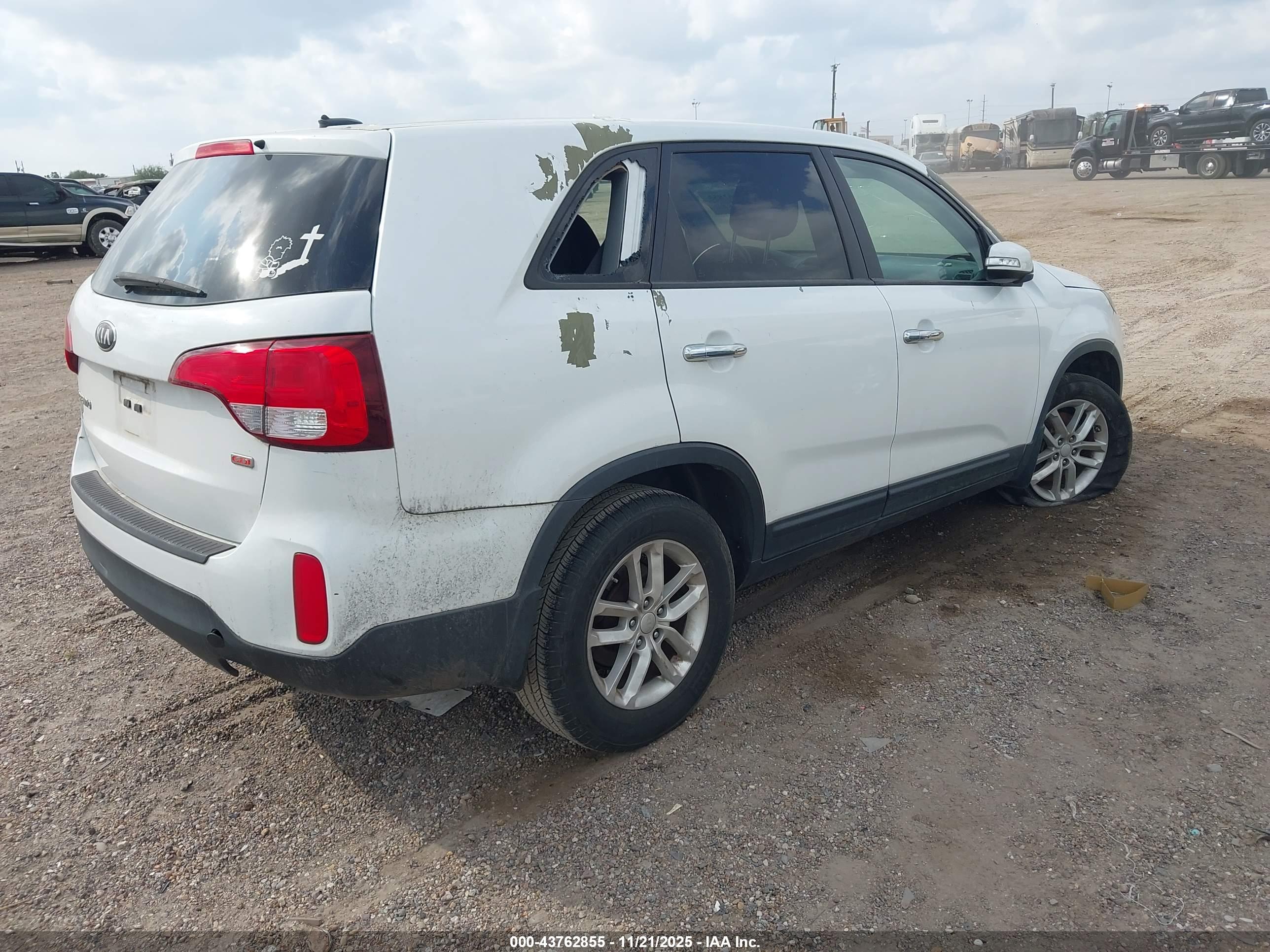 KIA SORENTO image 4